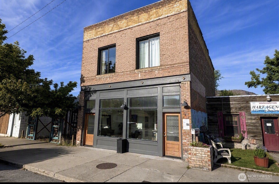 1118 Main Street