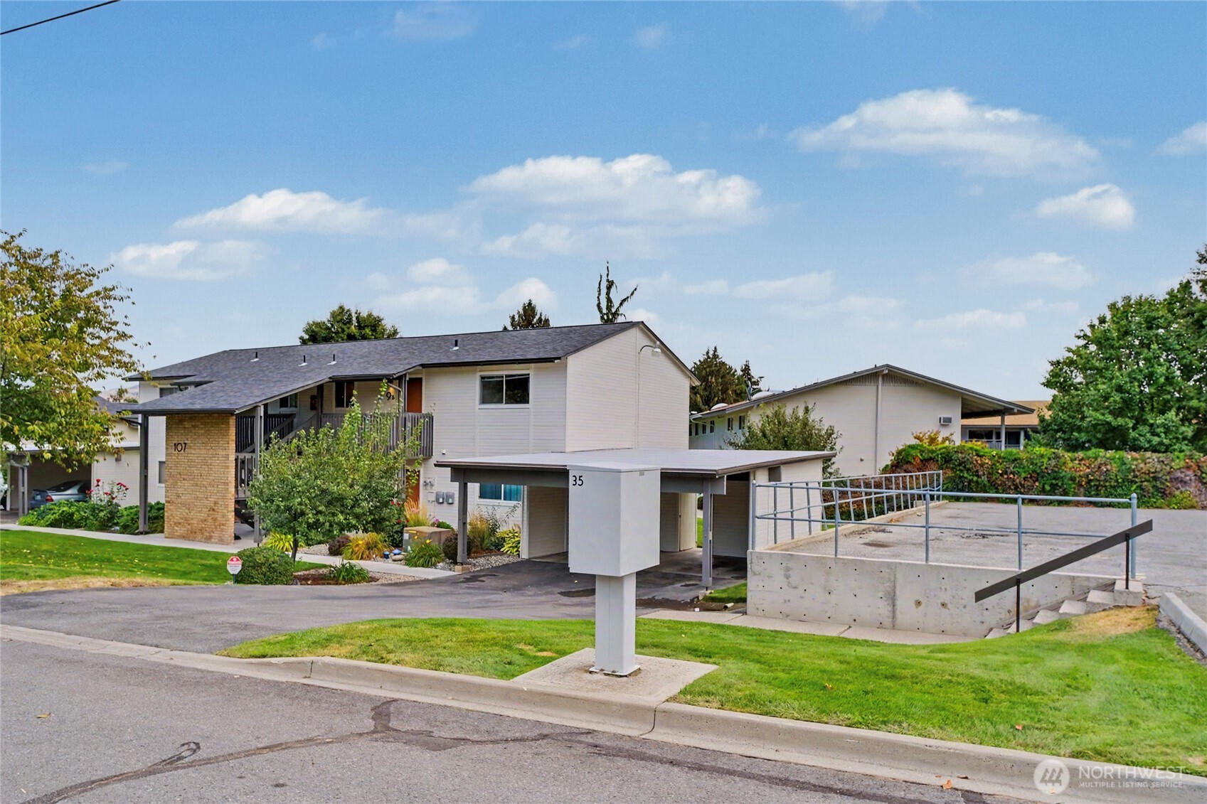 107 Schafer St Unit: 9B