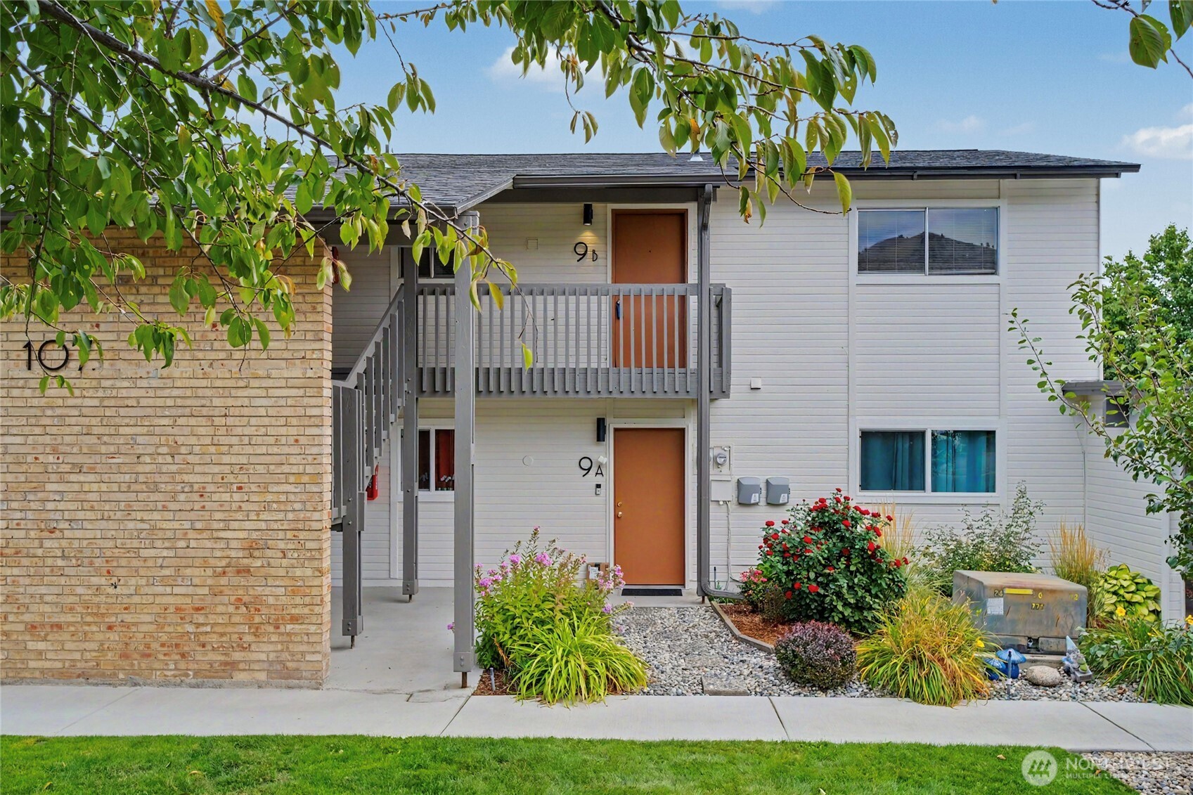 107 Schafer St Unit: 9B