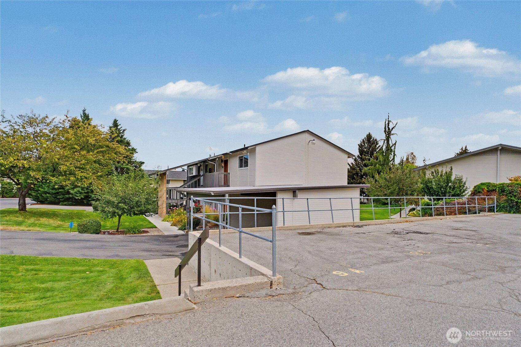 107 Schafer St Unit: 9B
