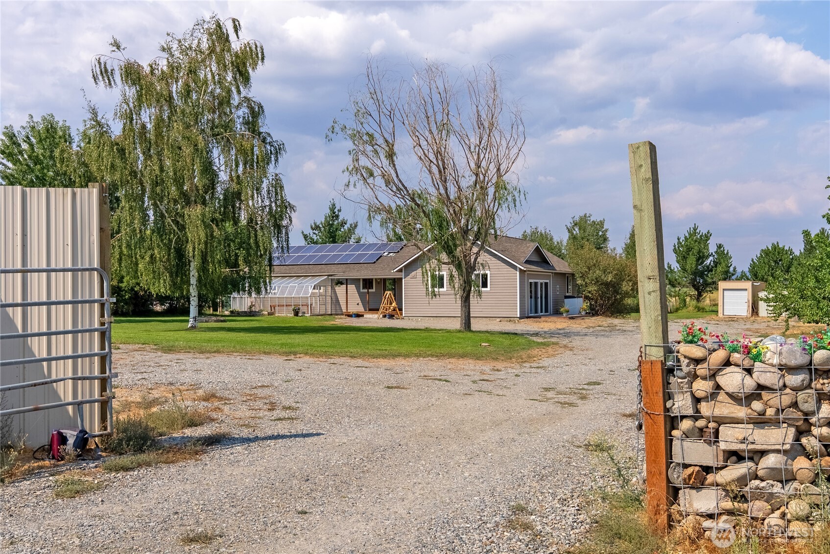 6 Peacock Lane