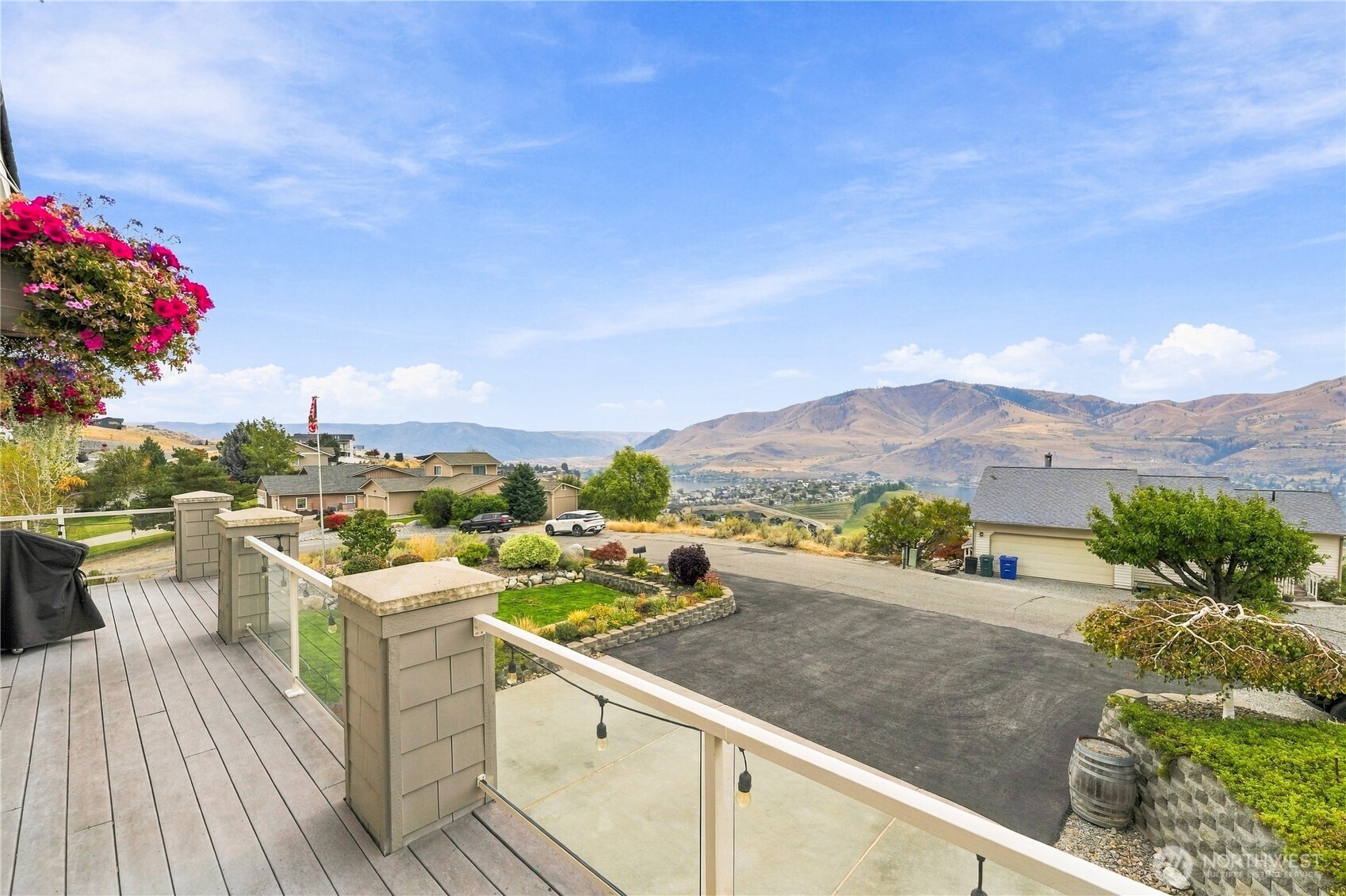 200 Crescent Street