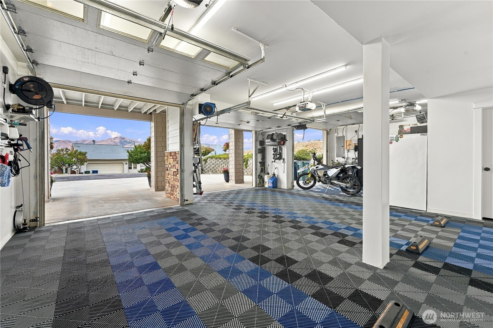 200 Crescent Street