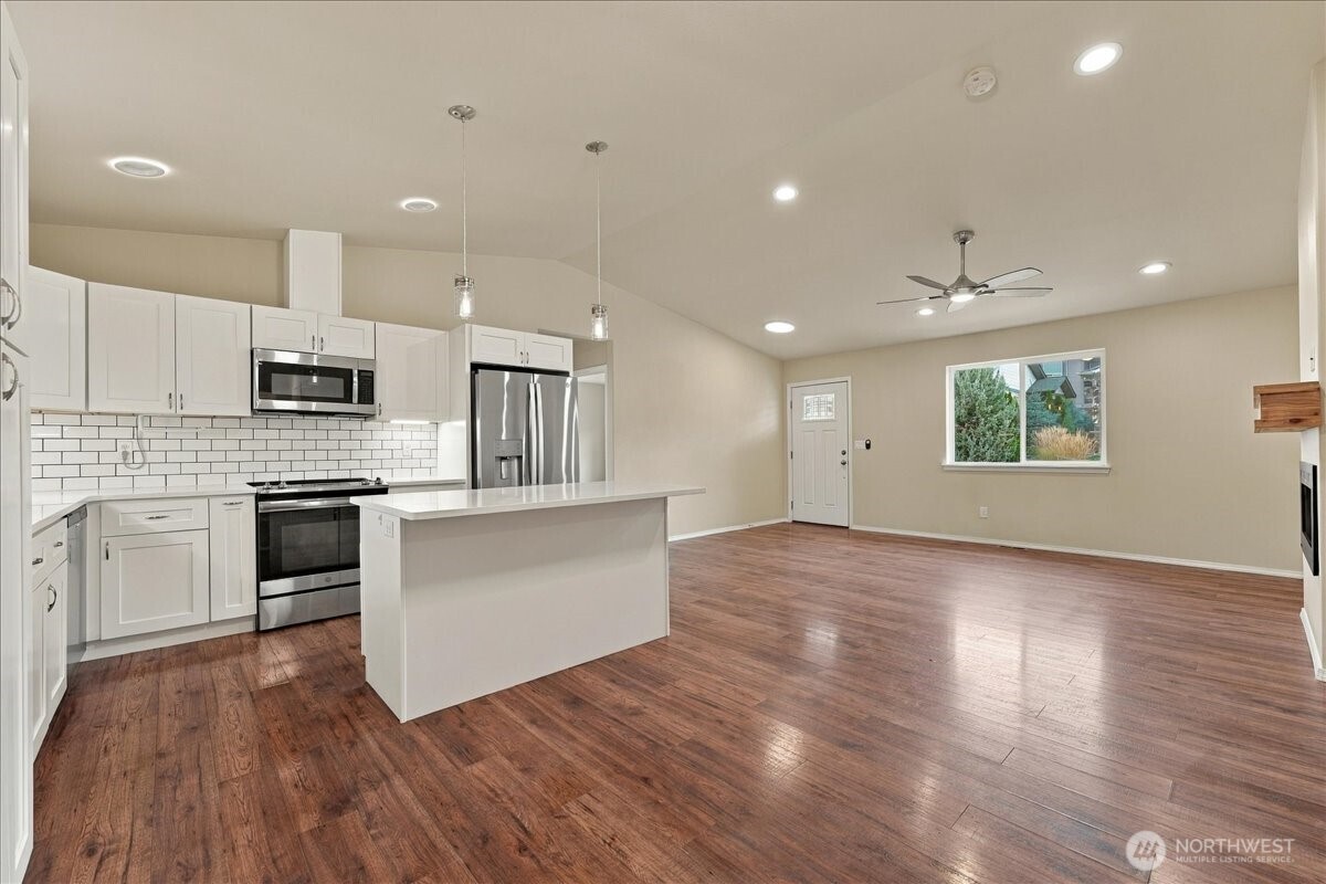 405 Ridgewood Drive