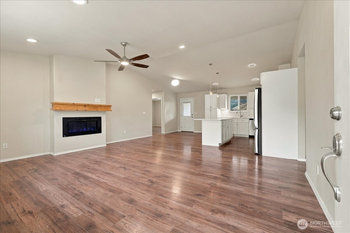 405 Ridgewood Drive
