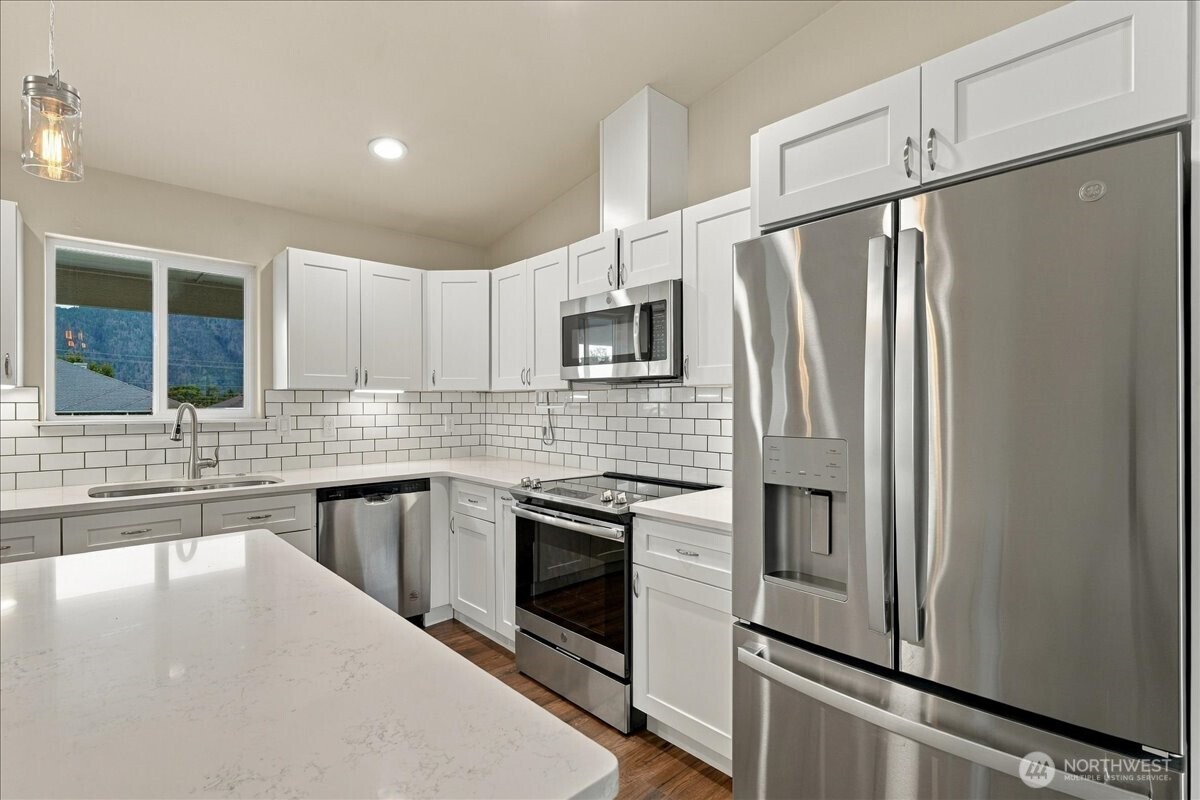 405 Ridgewood Drive
