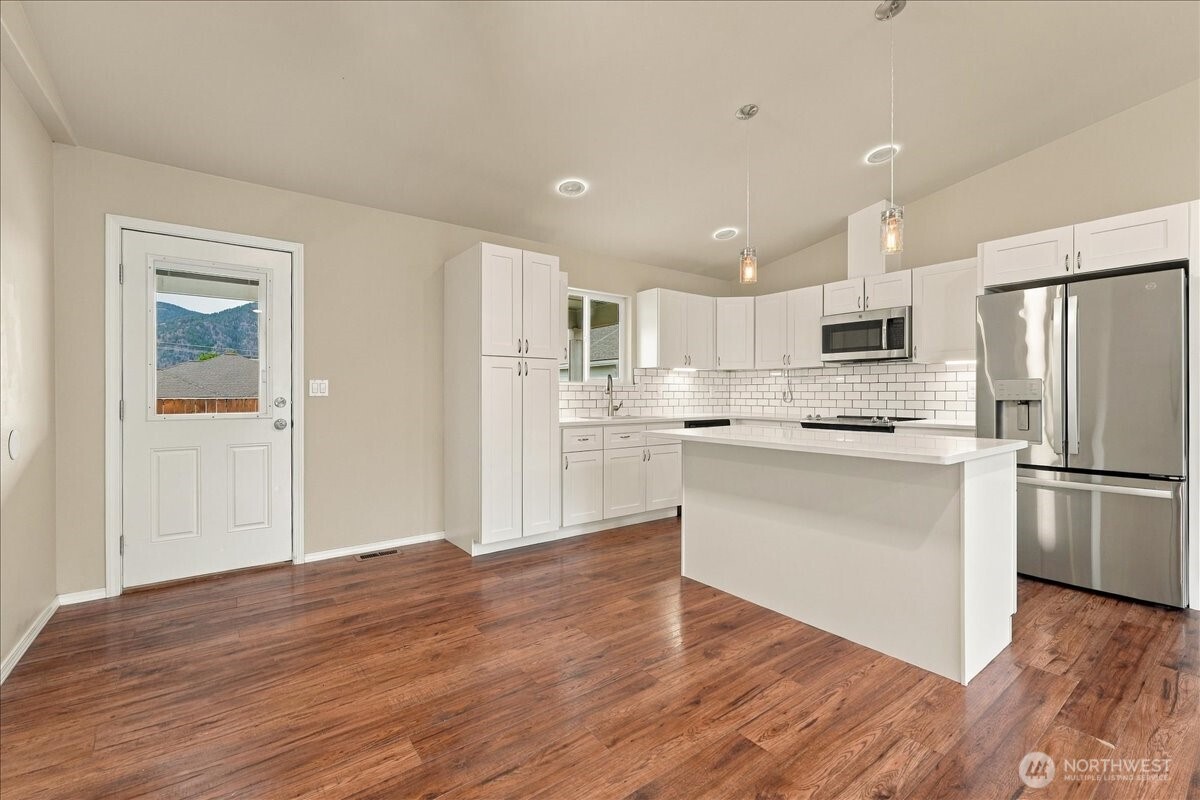 405 Ridgewood Drive