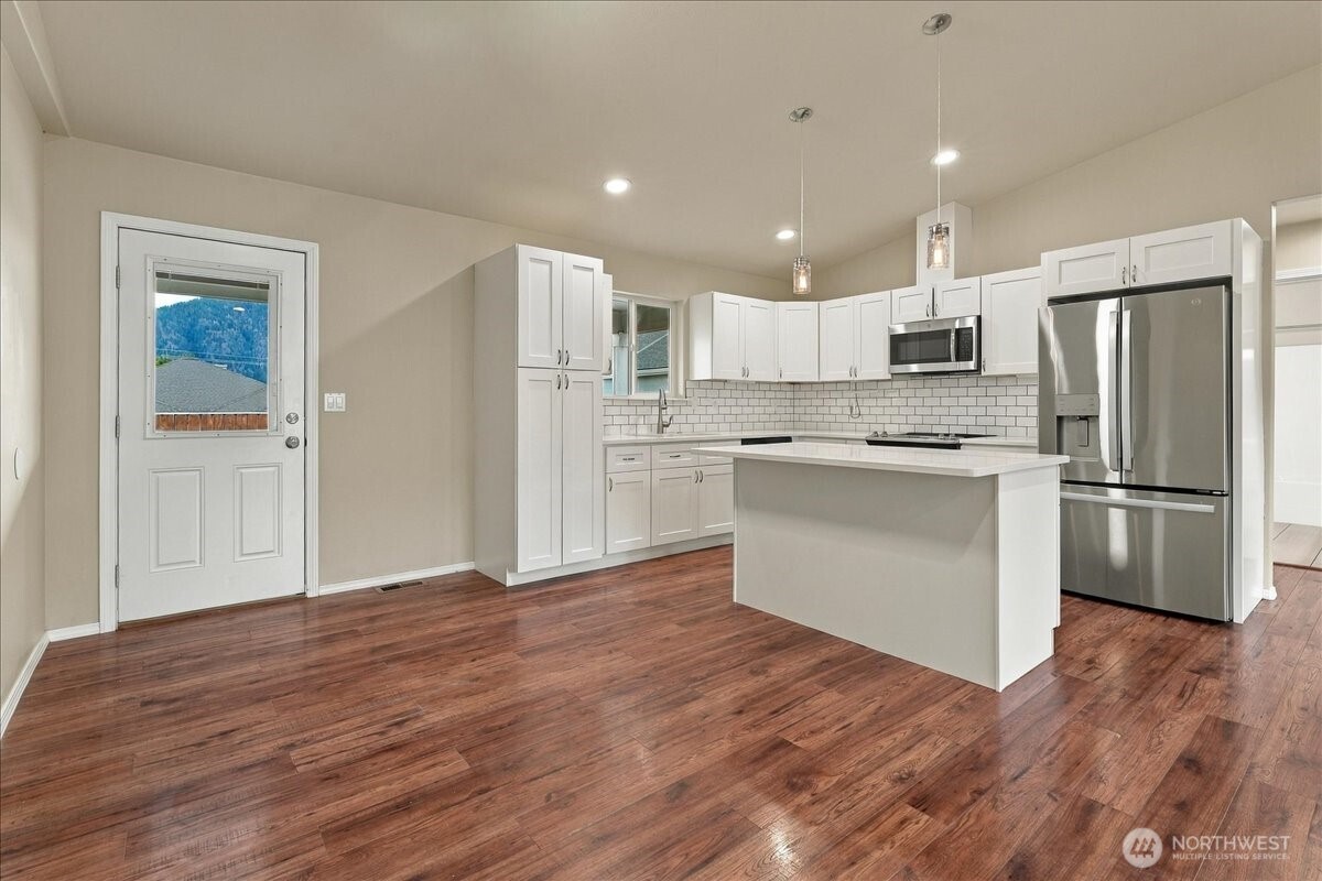 405 Ridgewood Drive