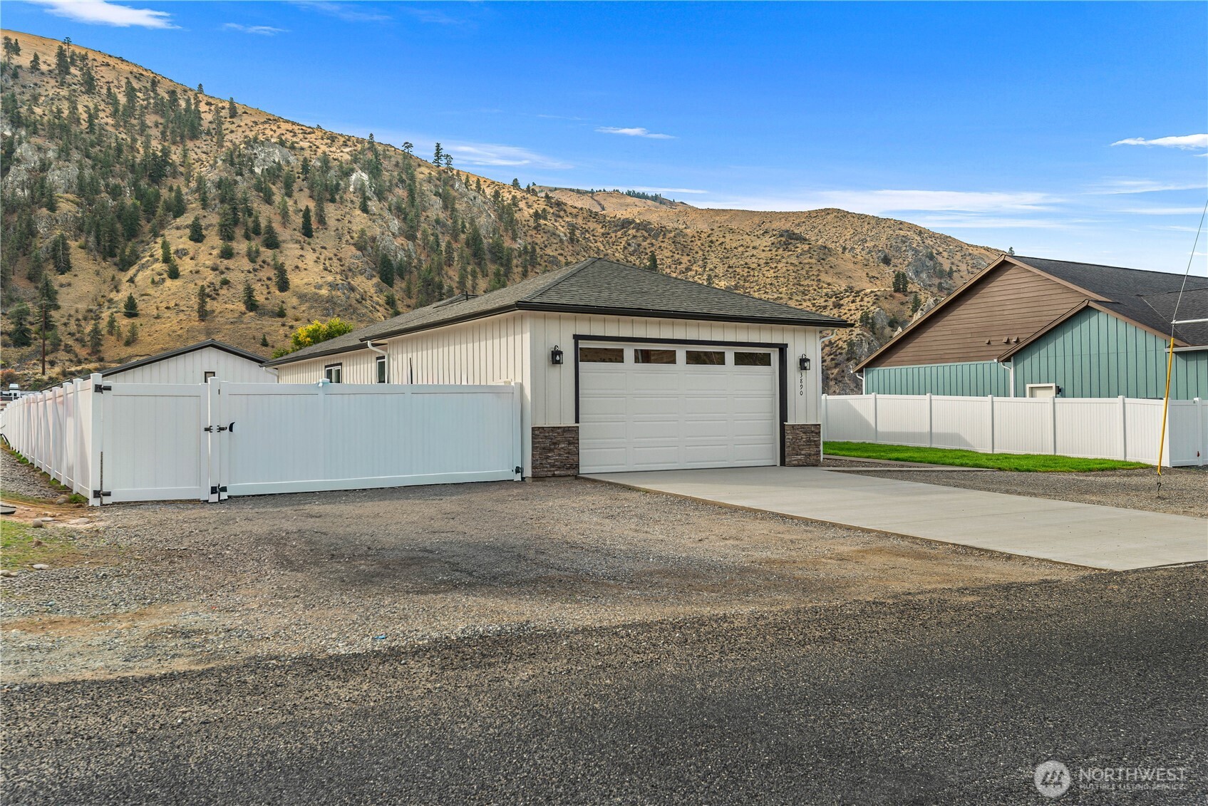3890 Stayman Flats Road