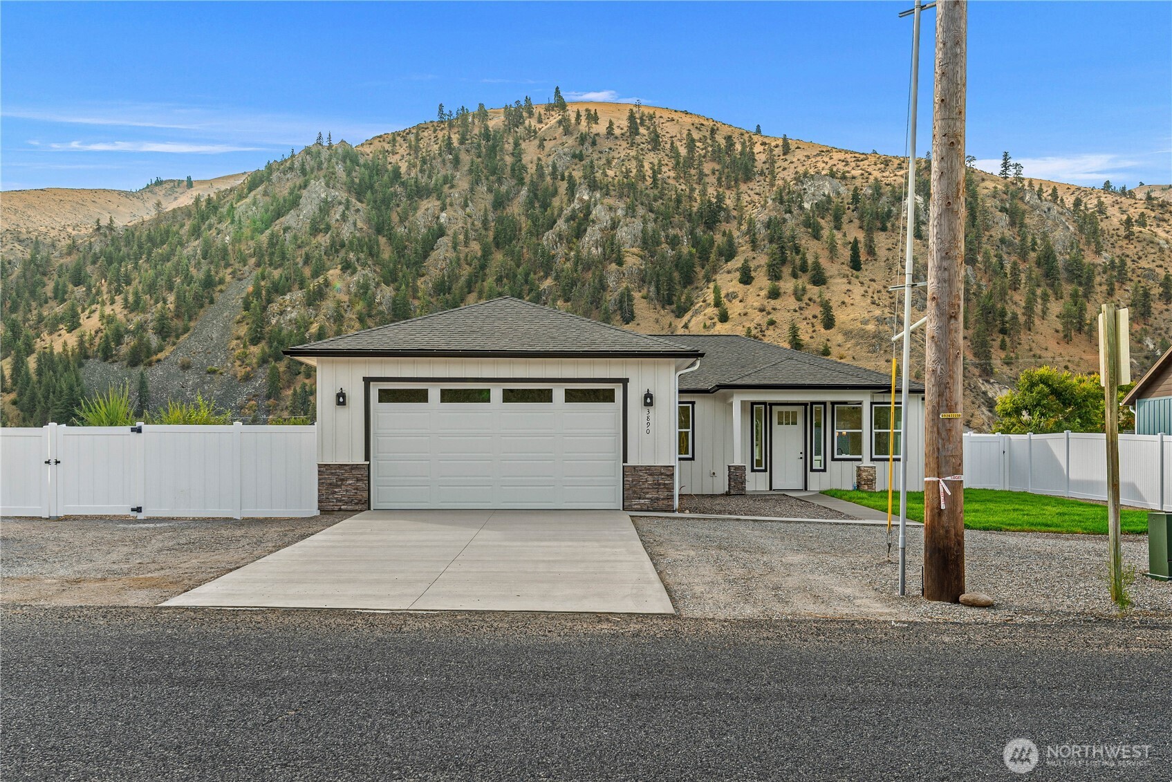 3890 Stayman Flats Road