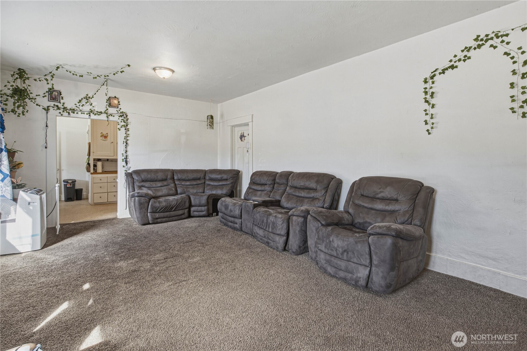 613 -615 Alaska St.