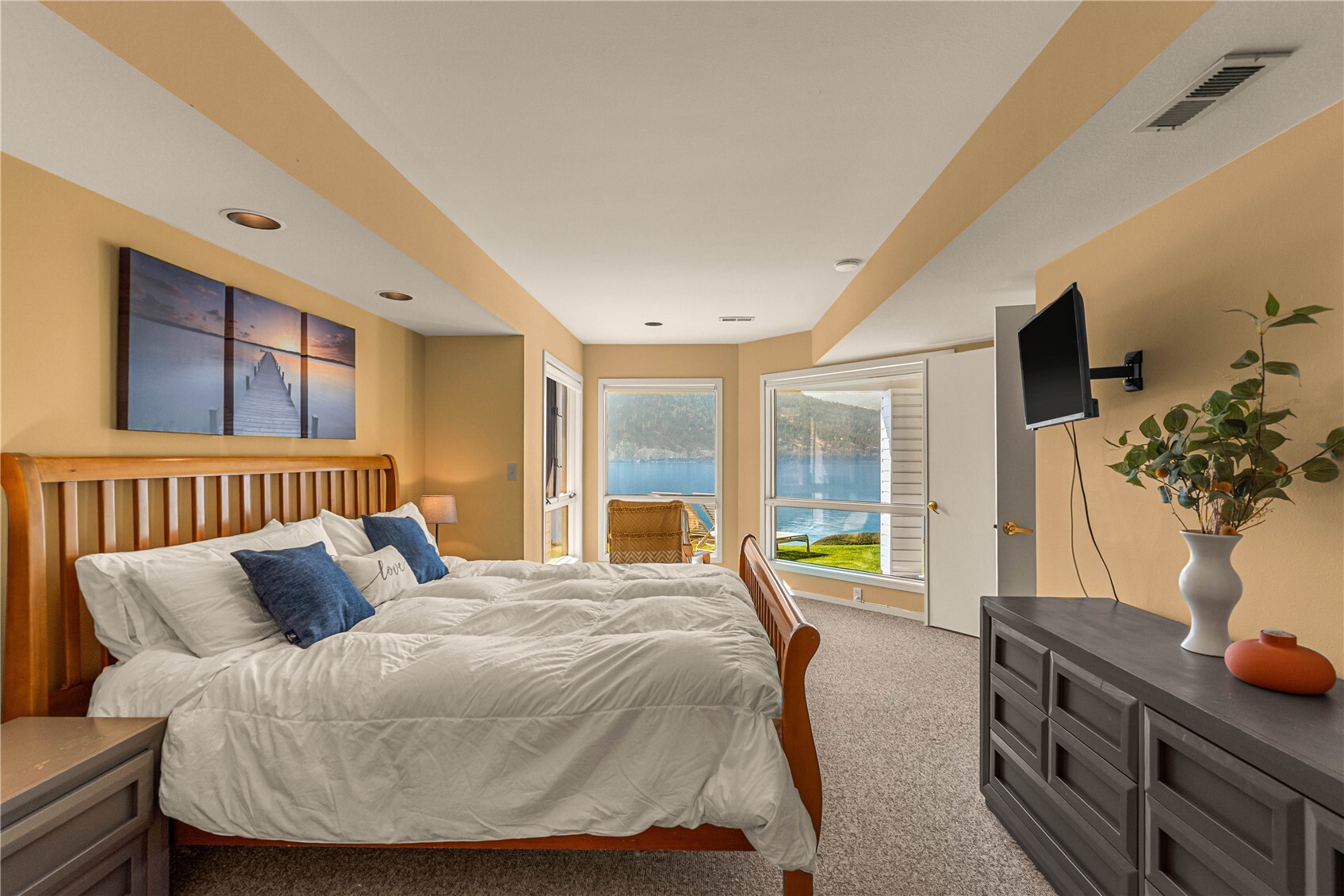 238 Manson View Drive