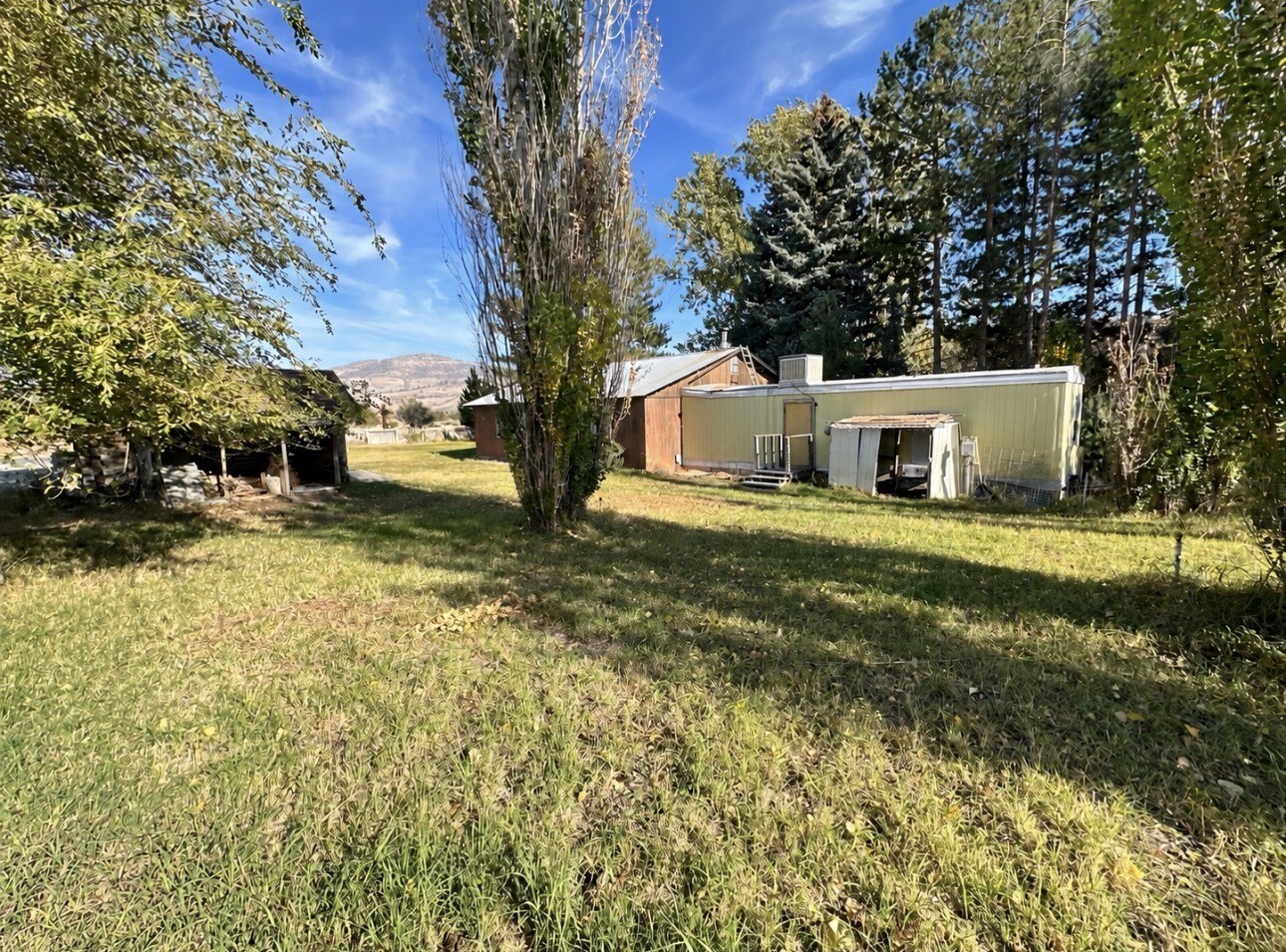 285 Omak River Road