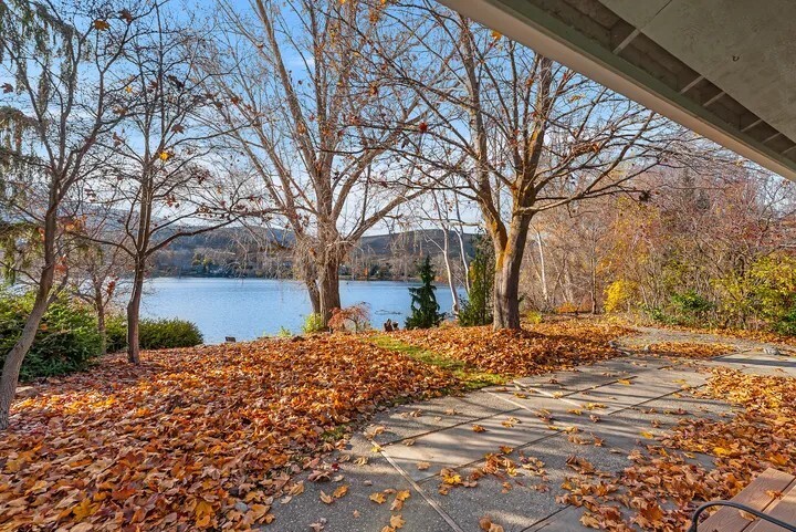 83 Lake Cortez Lane