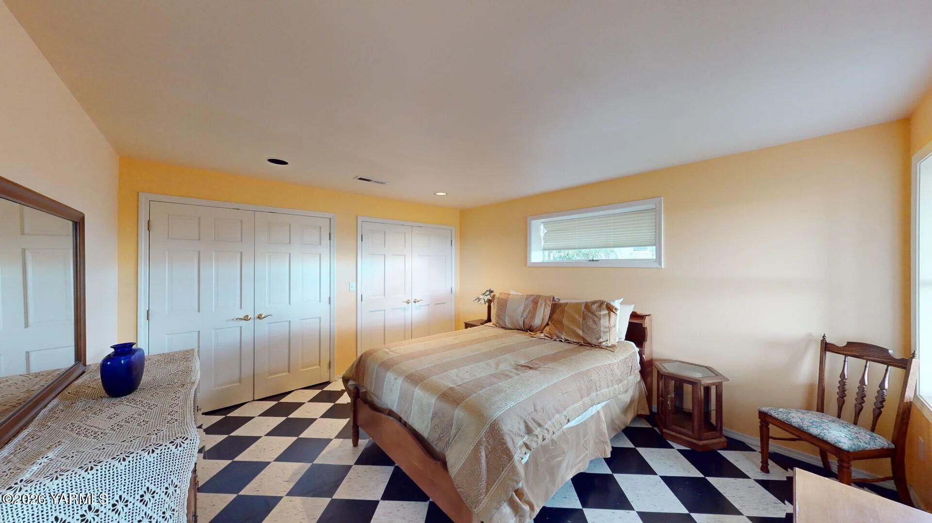 123 N Basalt Springs Way