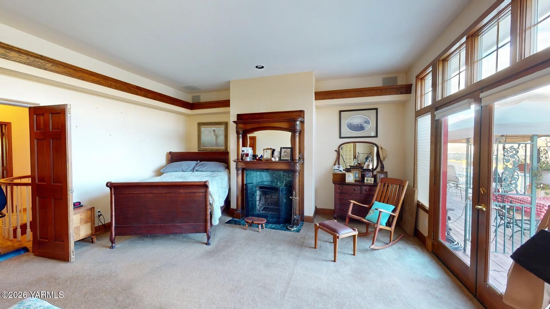 123 N Basalt Springs Way