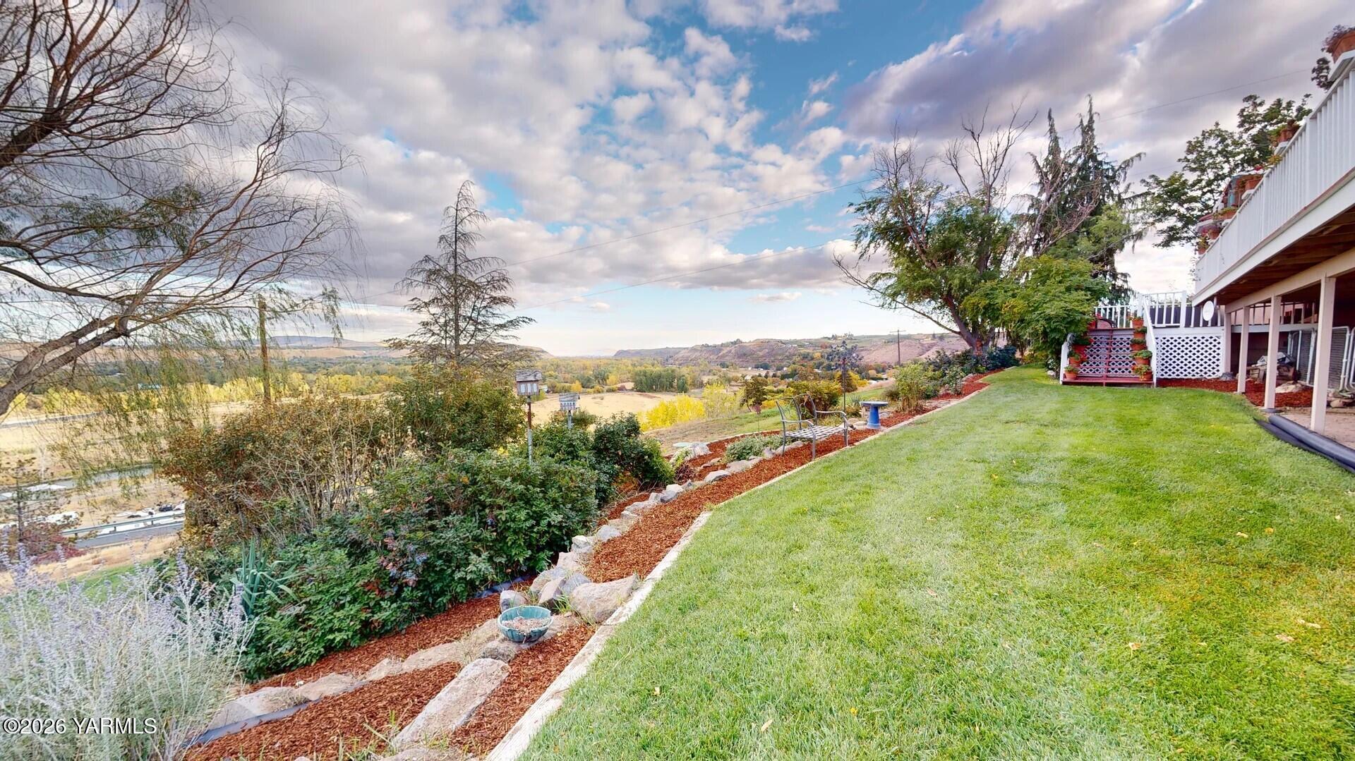 123 N Basalt Springs Way