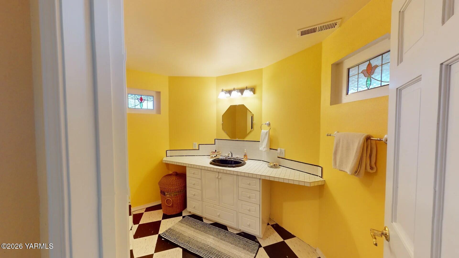 123 N Basalt Springs Way