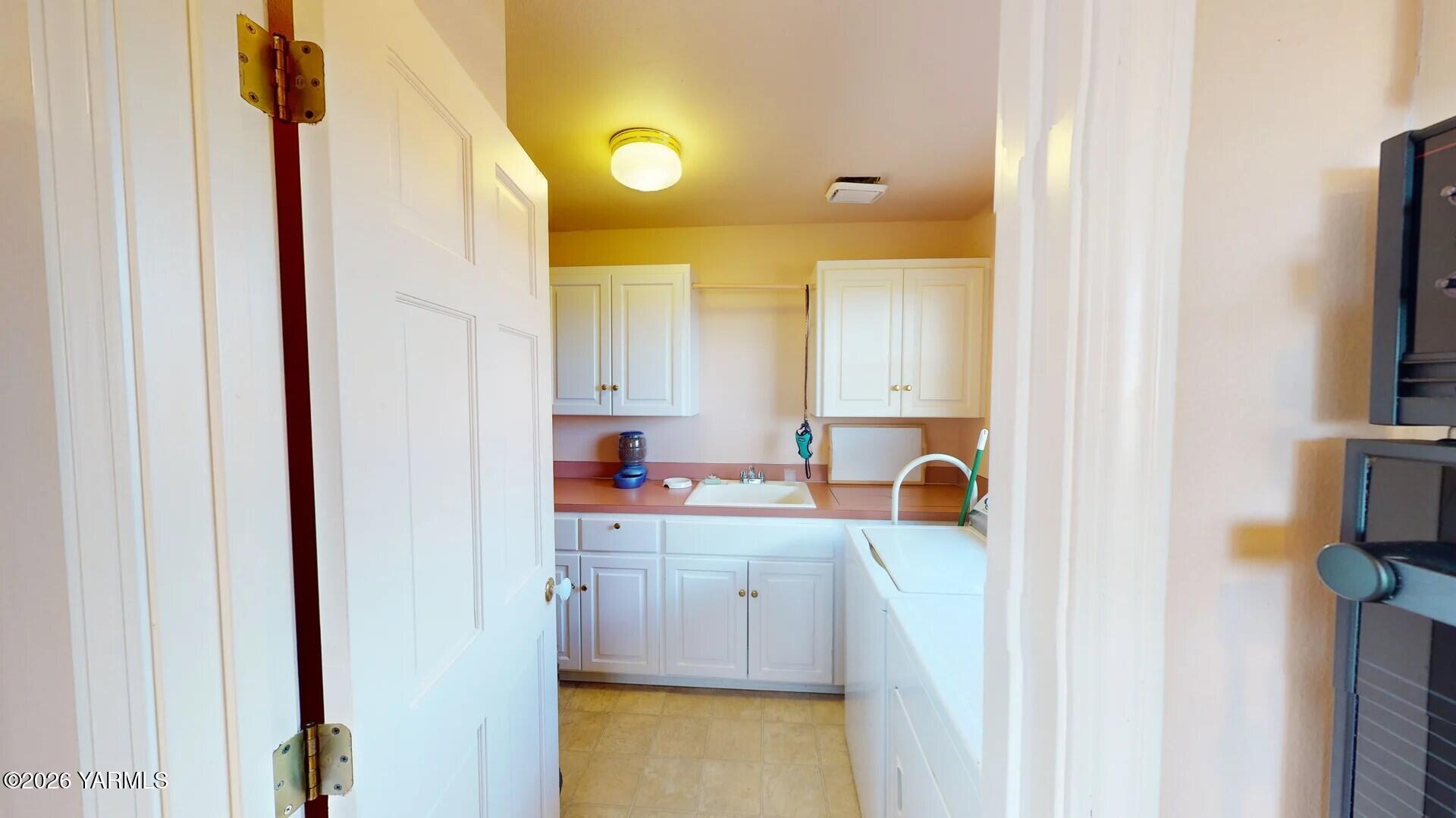 123 N Basalt Springs Way