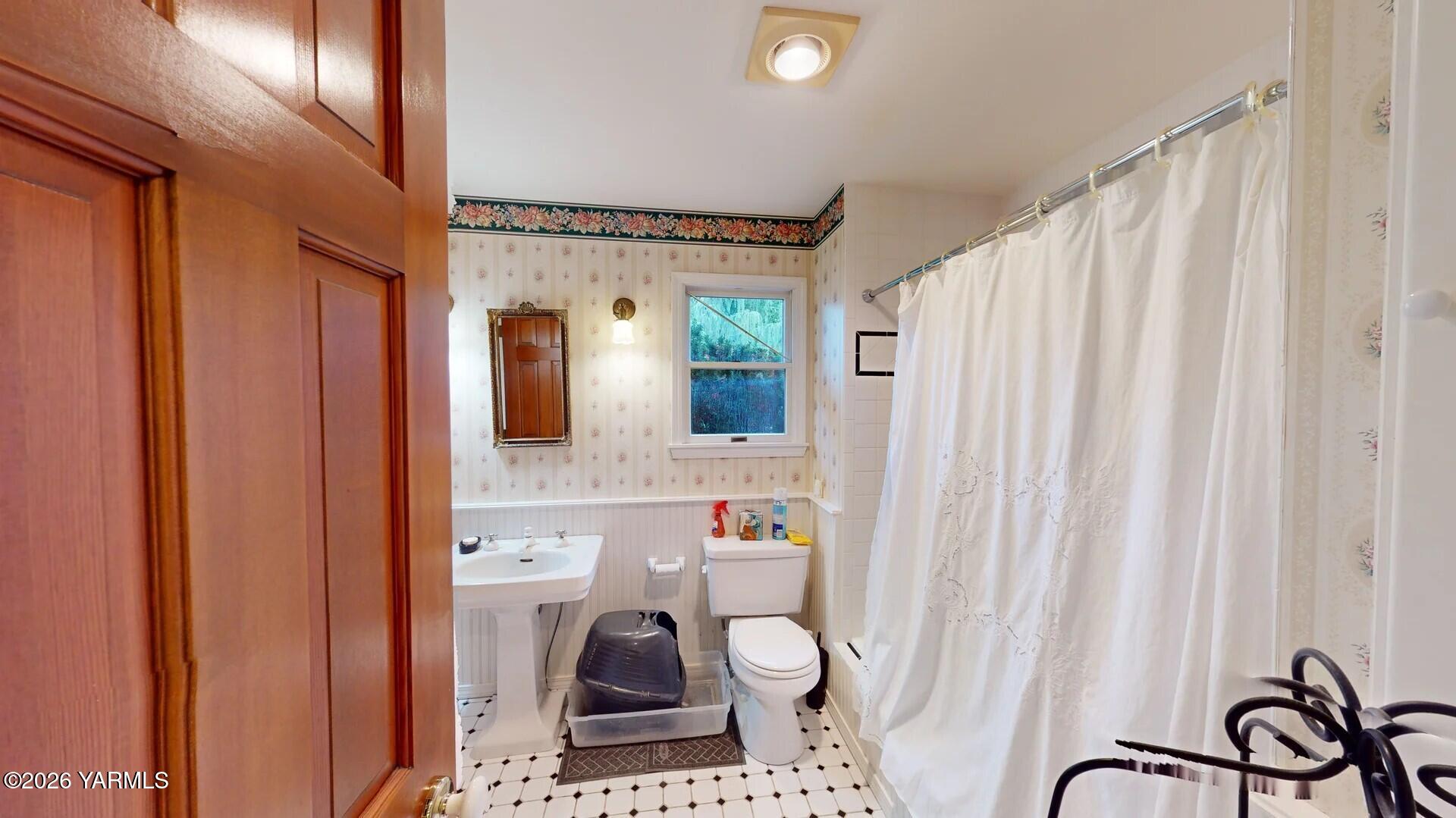 123 N Basalt Springs Way