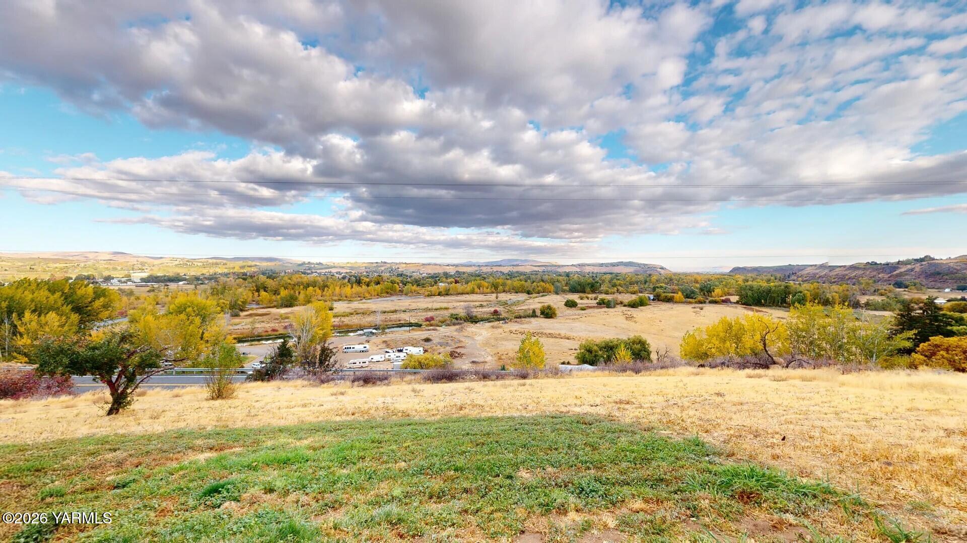 123 N Basalt Springs Way