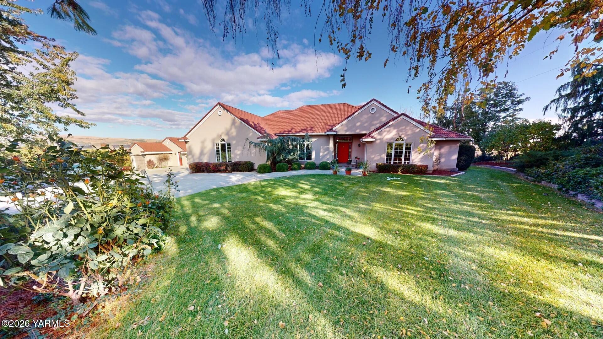 123 N Basalt Springs Way