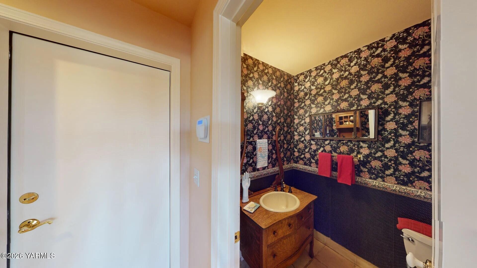 123 N Basalt Springs Way