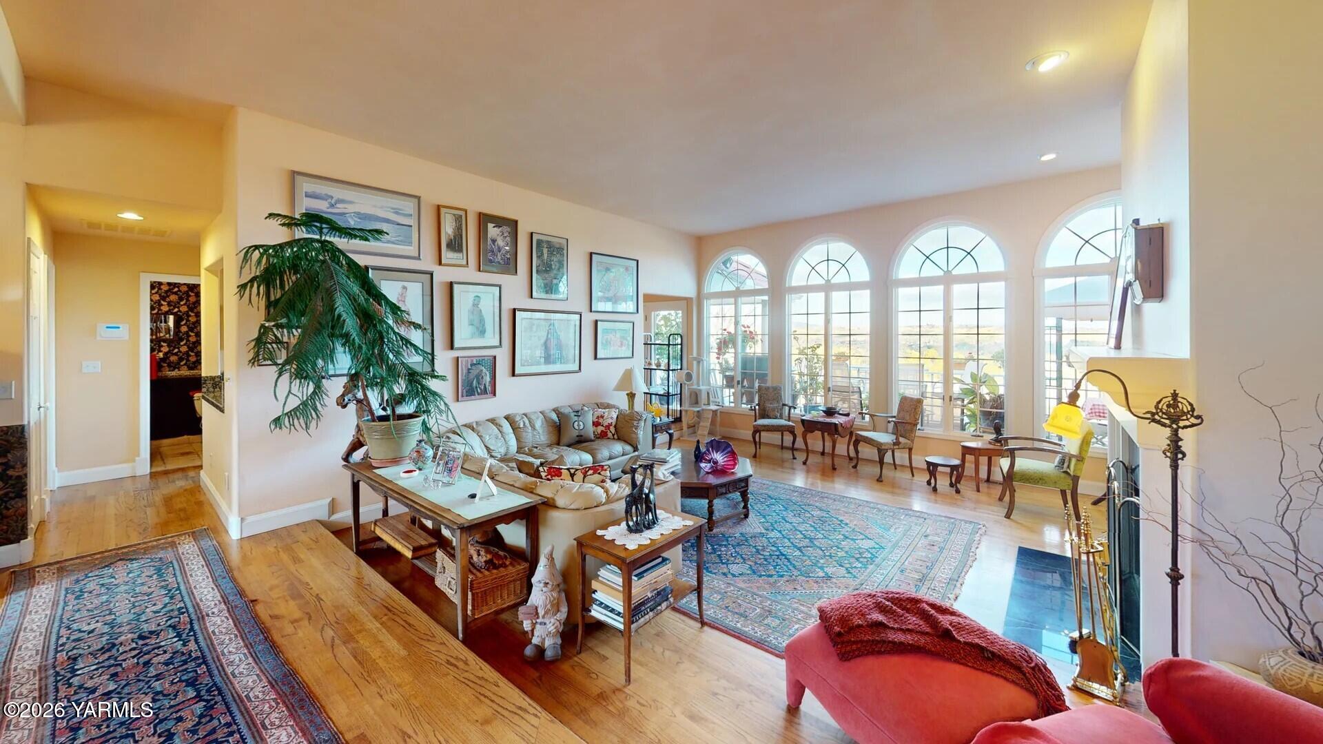 123 N Basalt Springs Way