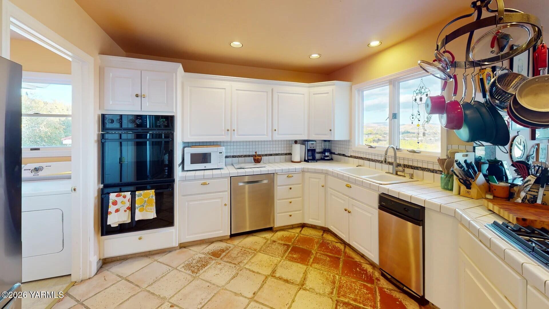 123 N Basalt Springs Way