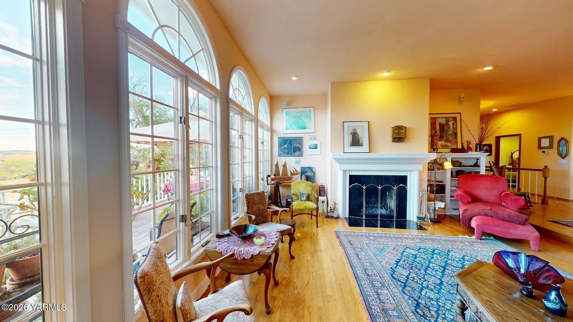 123 N Basalt Springs Way