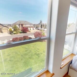 7904 Easy St
