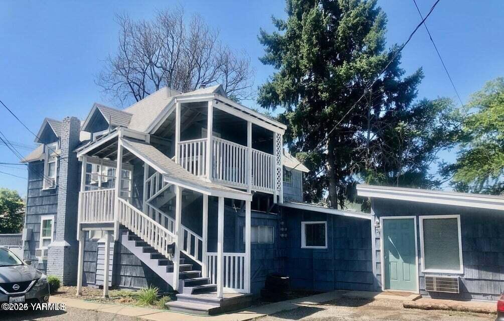 705 E Lincoln Ave
