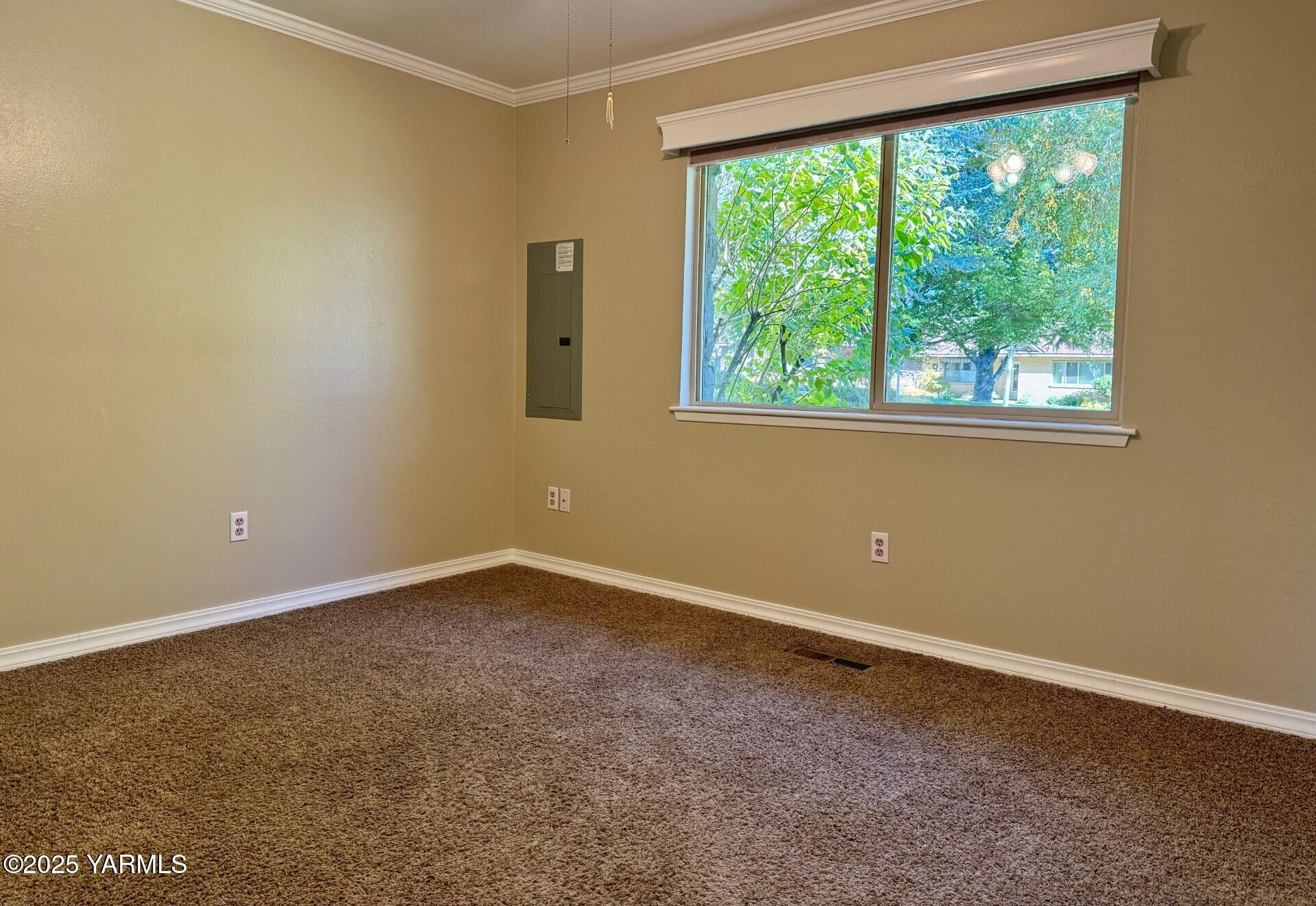 215 N 56th Ave Unit: 5