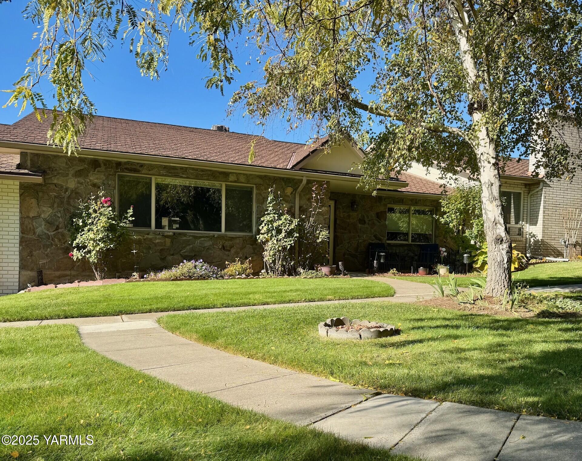 215 N 56th Ave Unit: 5