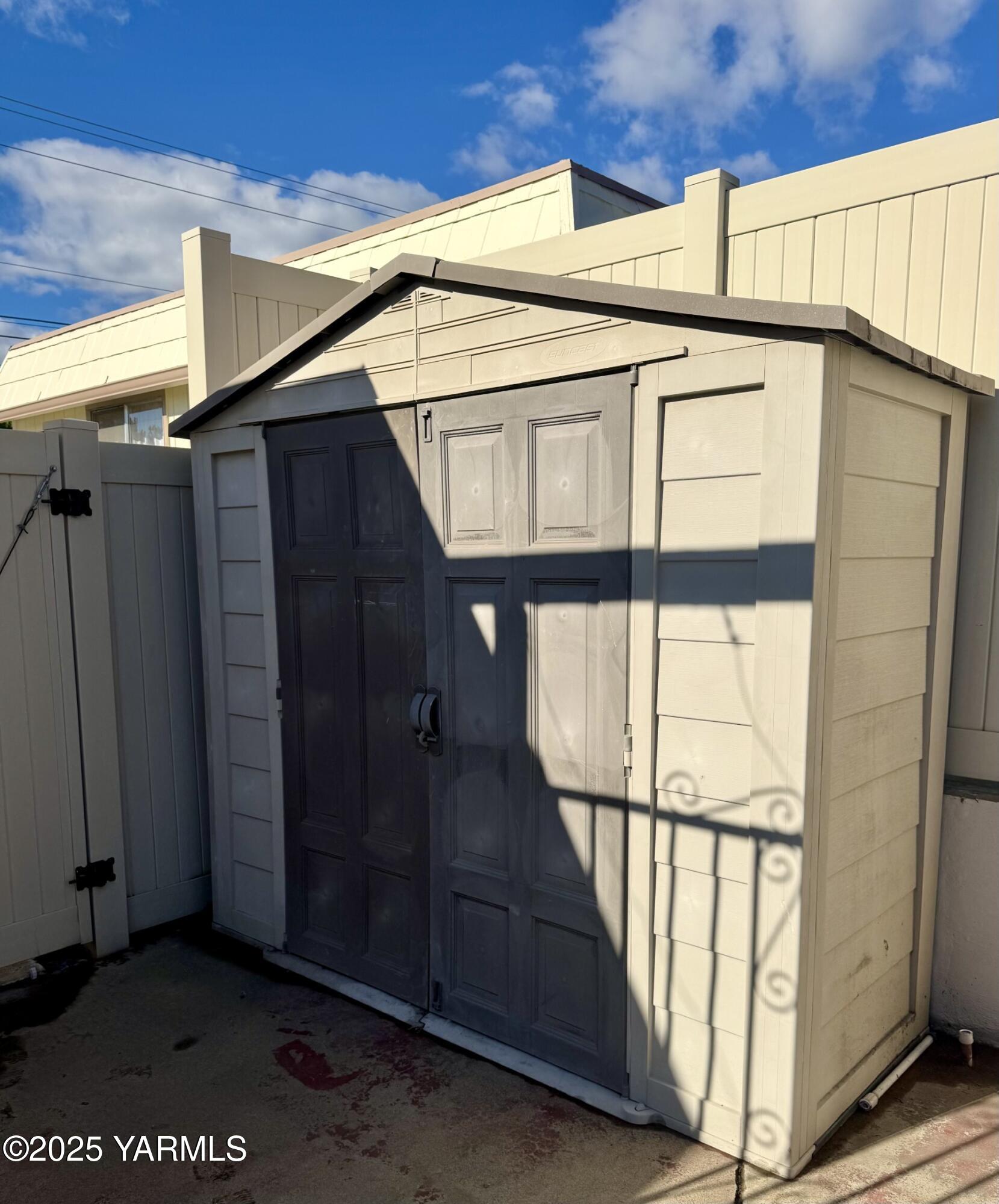 215 N 56th Ave Unit: 5