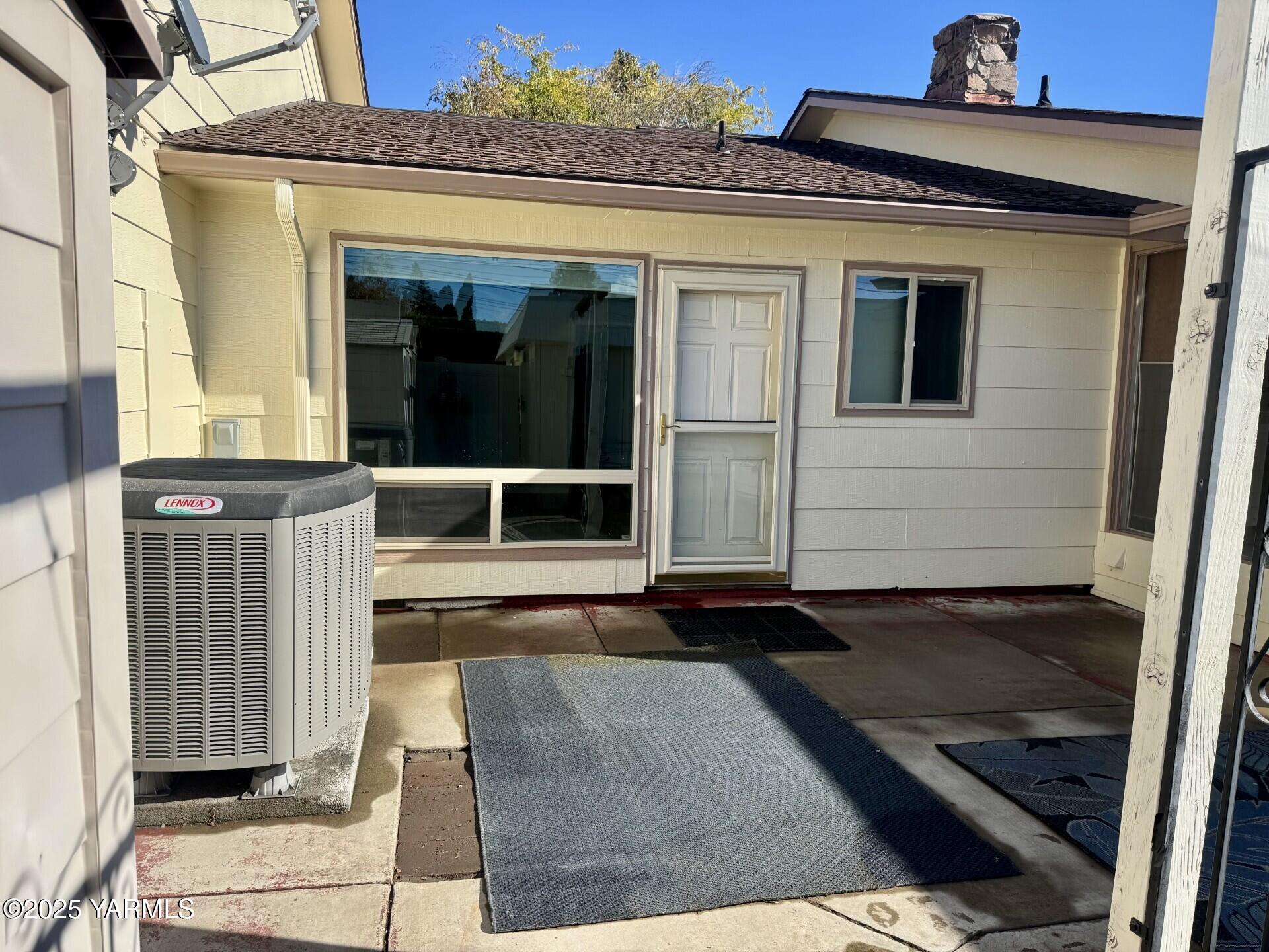 215 N 56th Ave Unit: 5