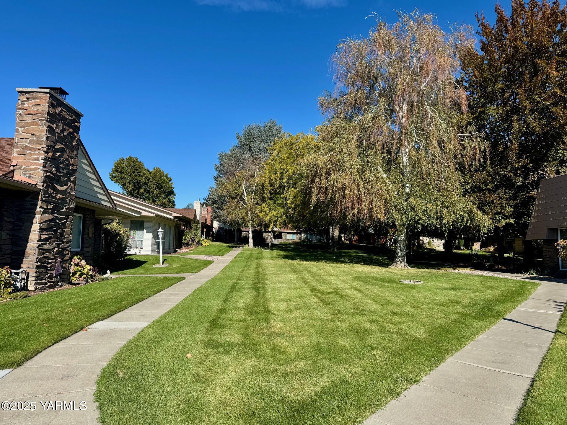 215 N 56th Ave Unit: 5