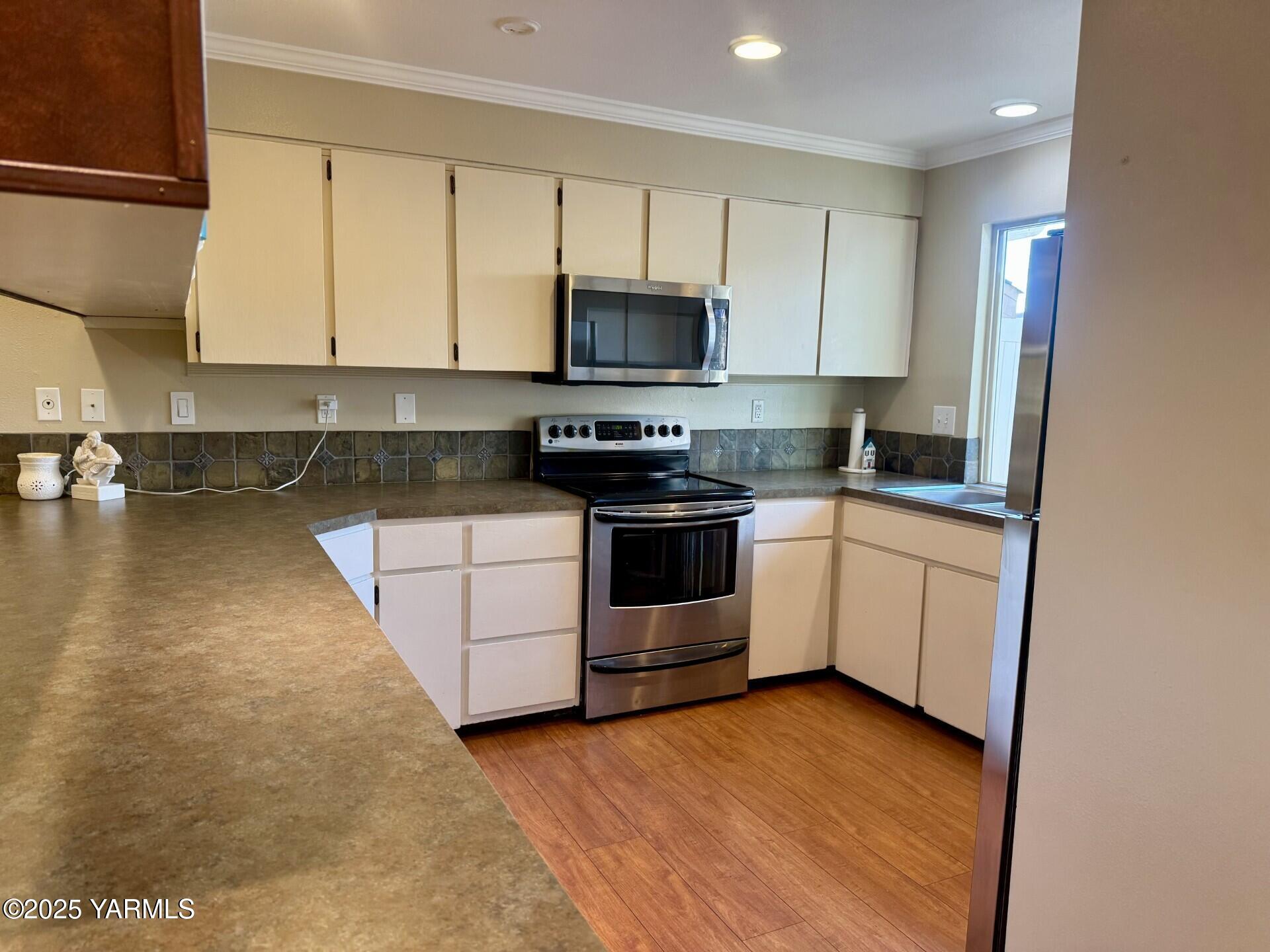 215 N 56th Ave Unit: 5