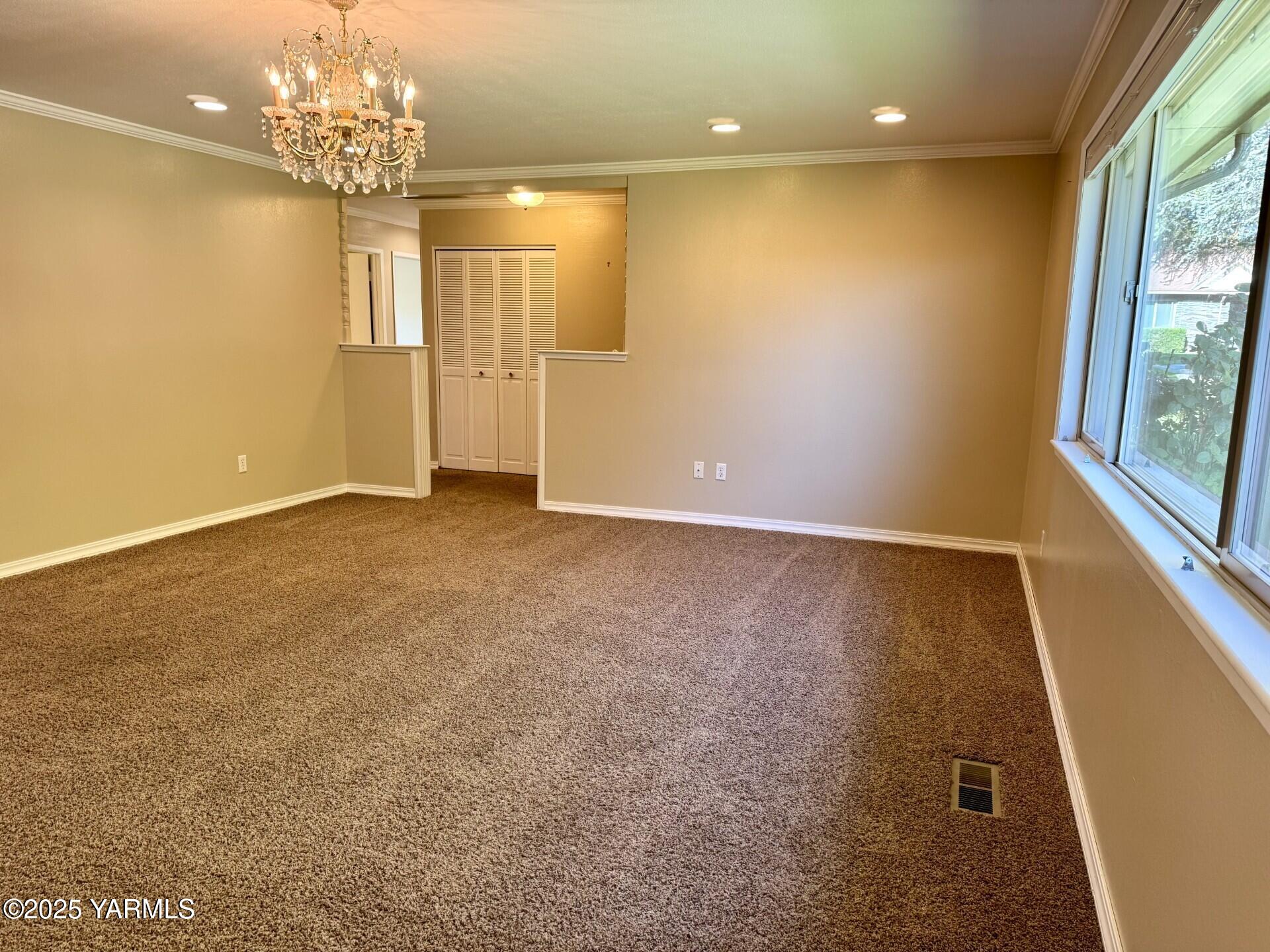 215 N 56th Ave Unit: 5