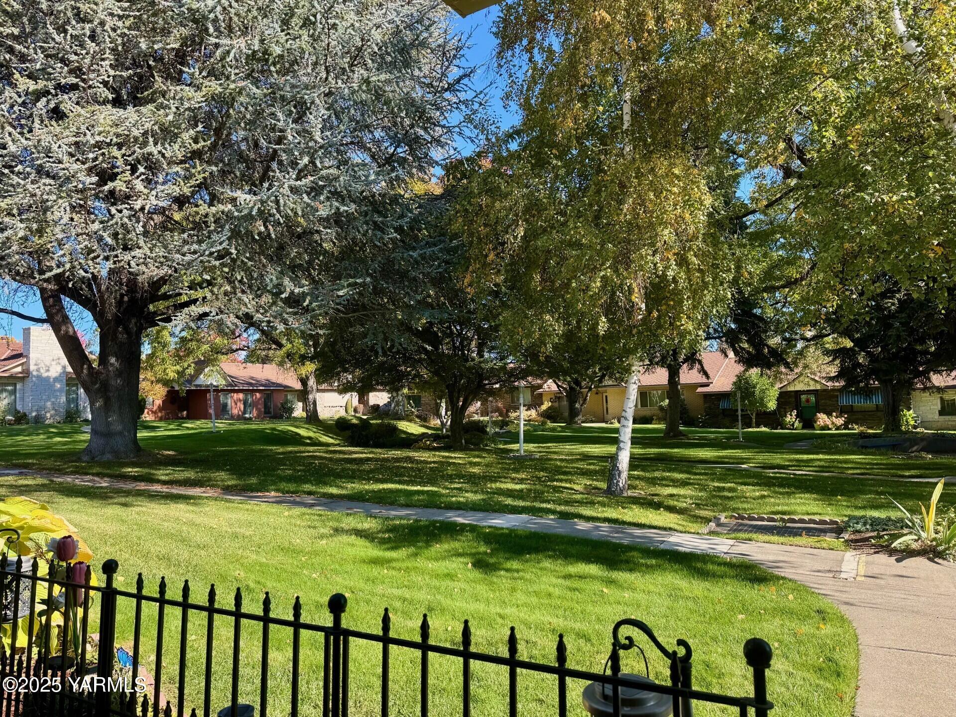 215 N 56th Ave Unit: 5