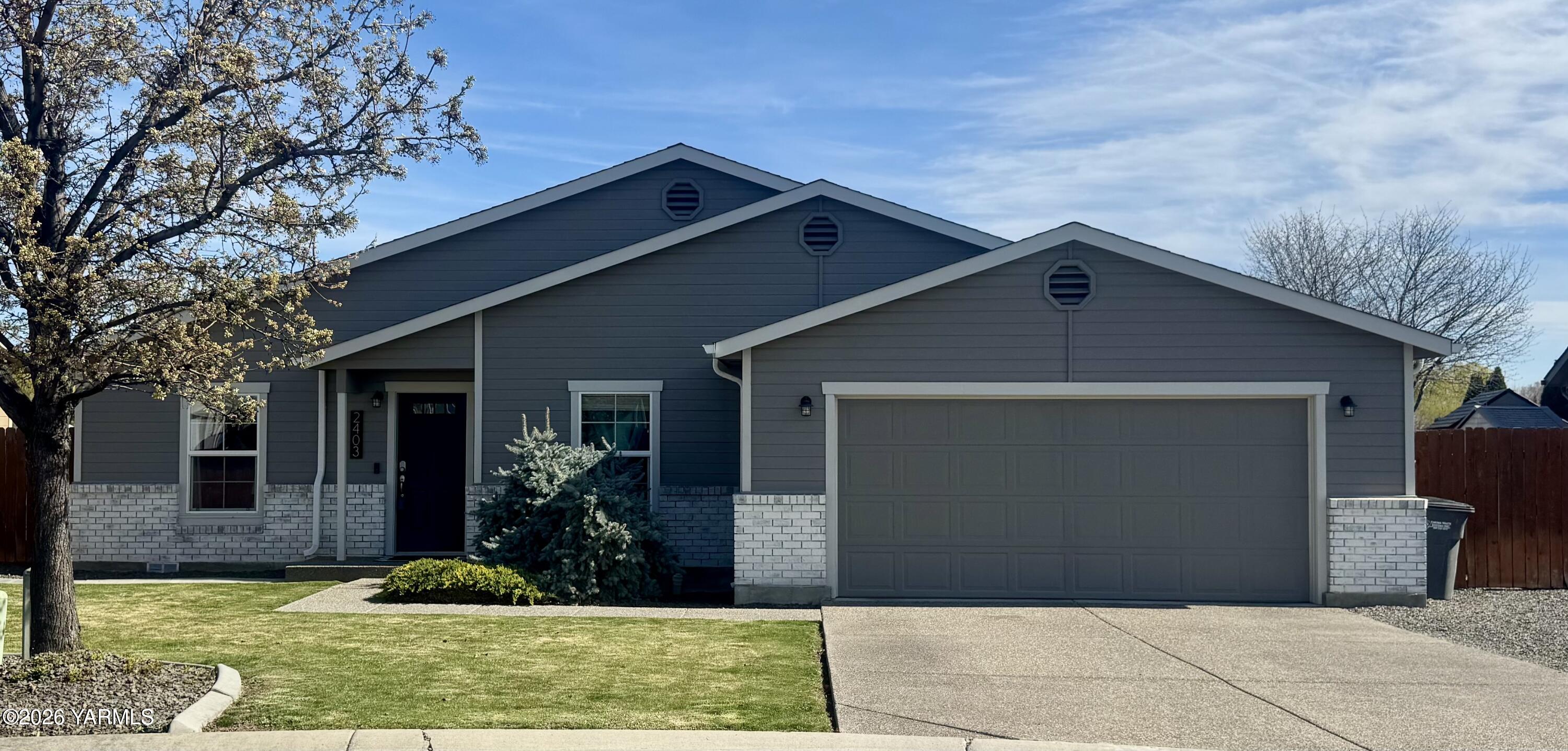 2403 S 73rd Ave