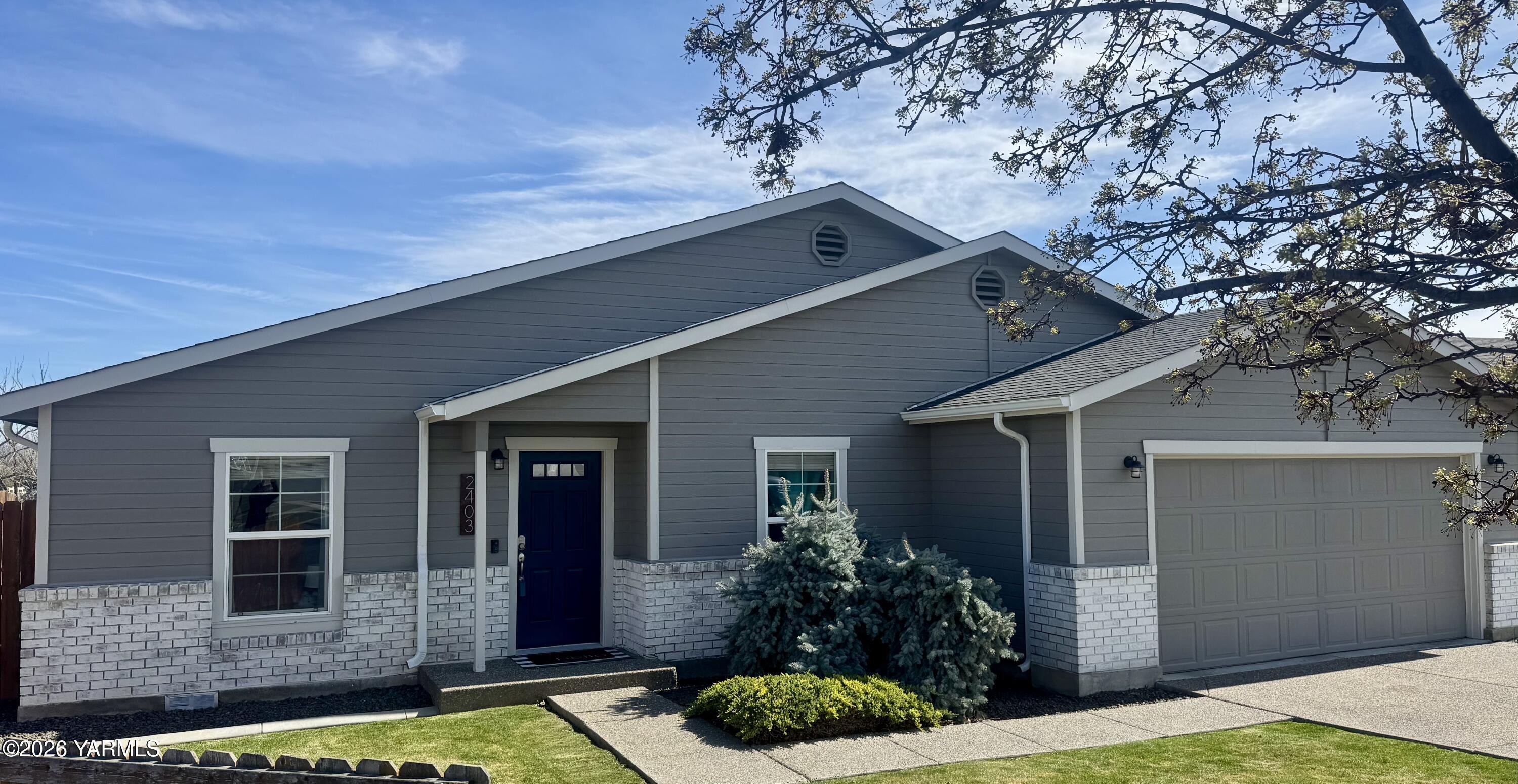 2403 S 73rd Ave