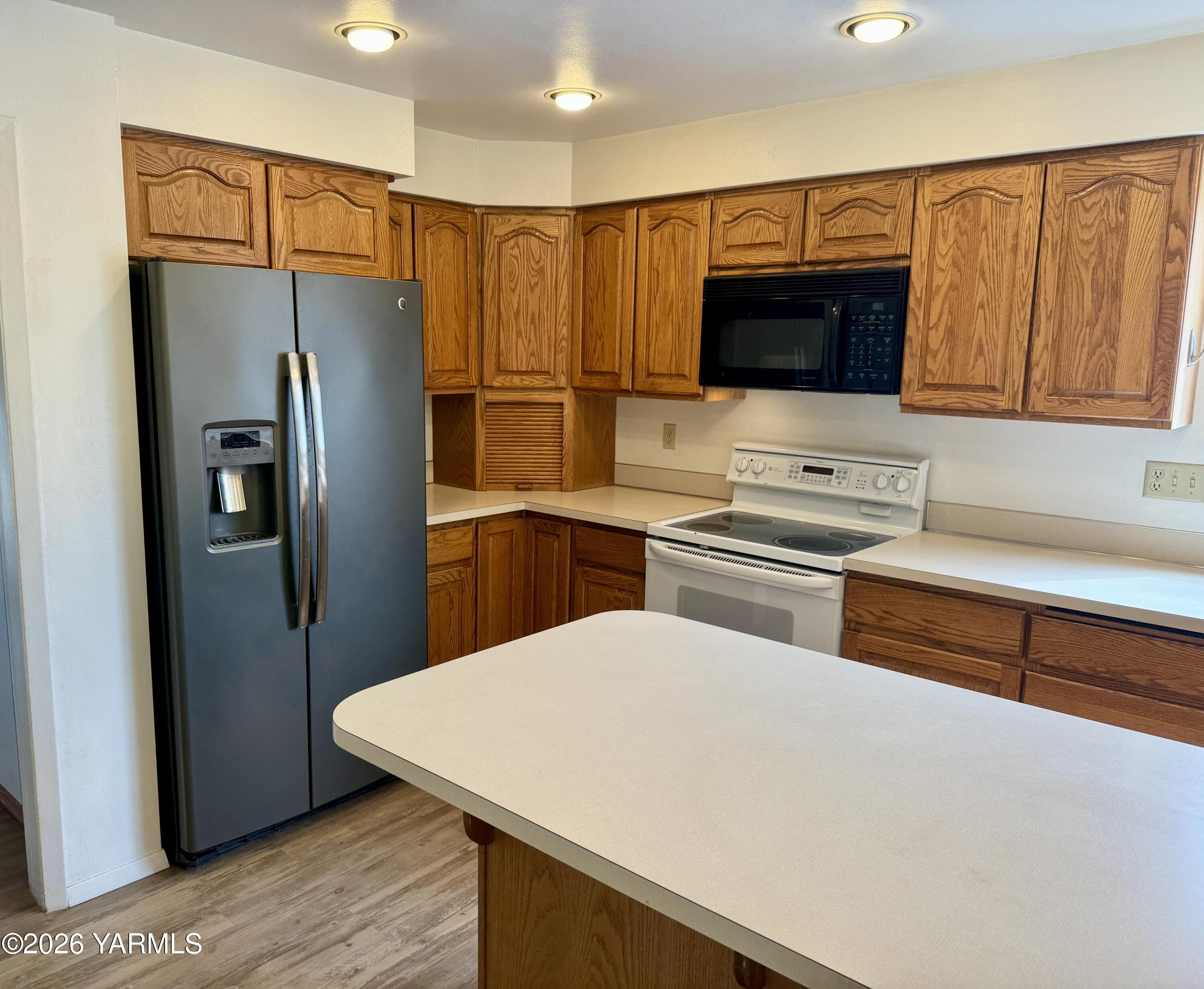 7801 Campbell Rd Unit: 1