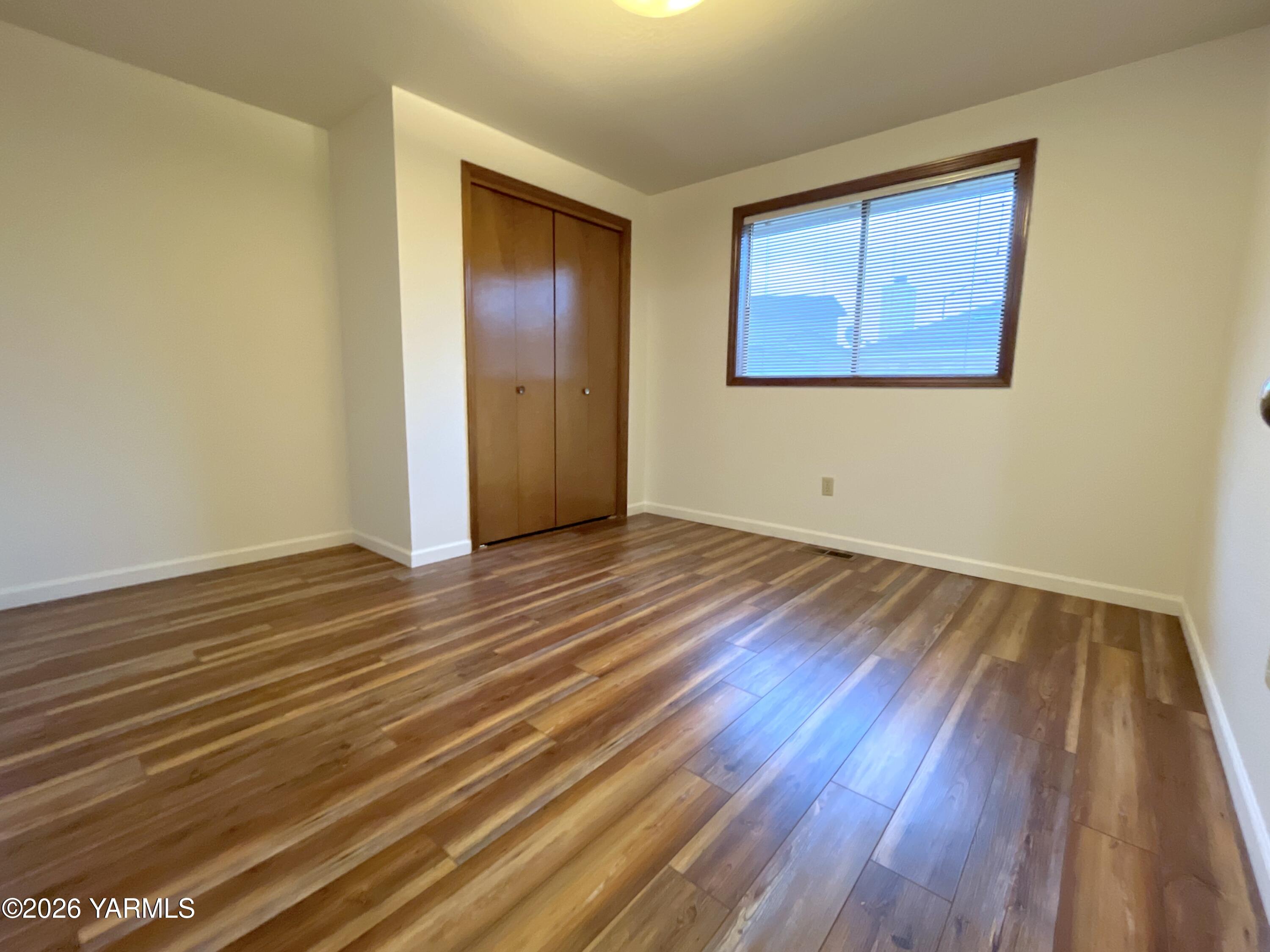 705 S 57th Ave