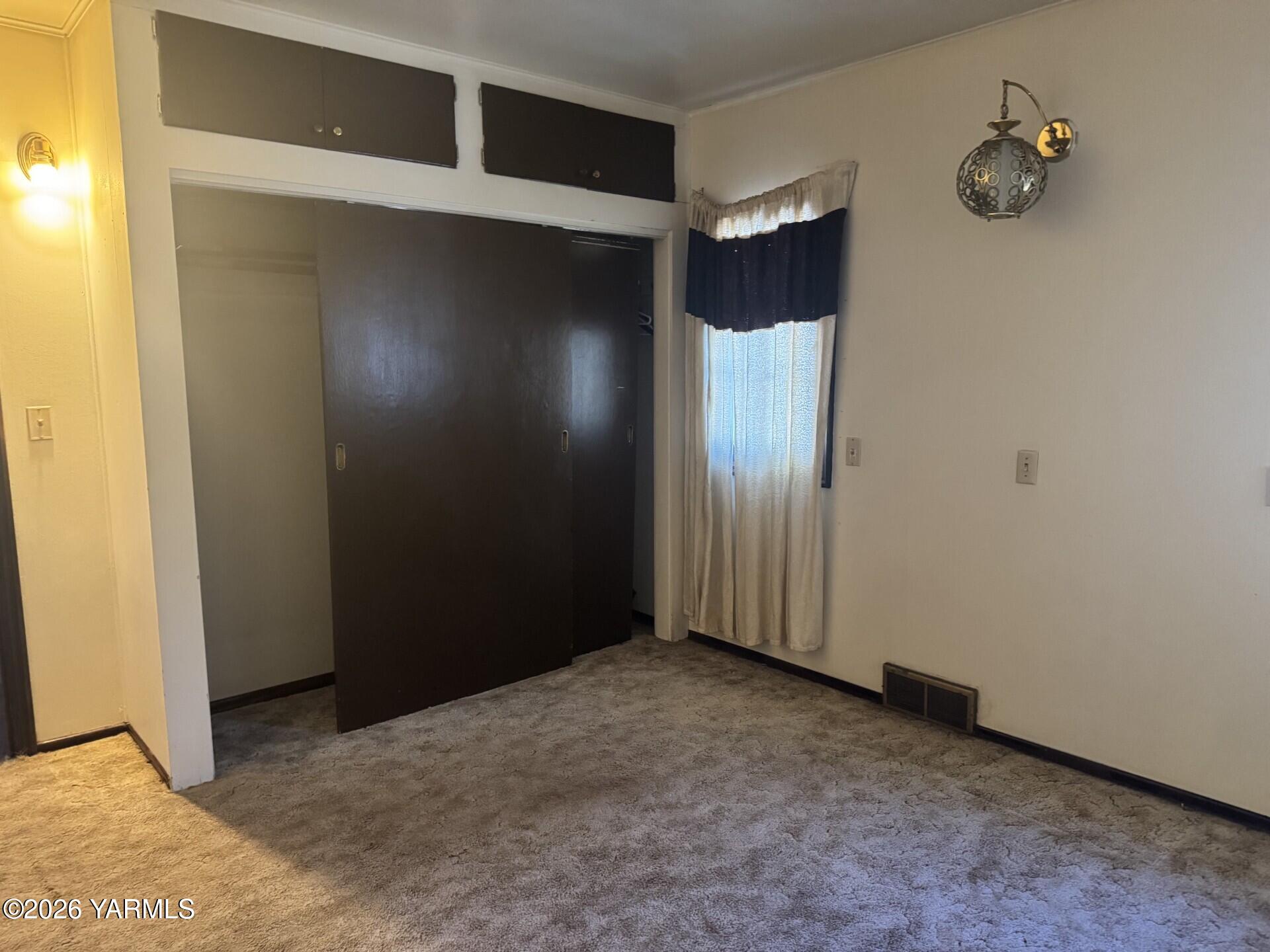 313 N 27th Ave