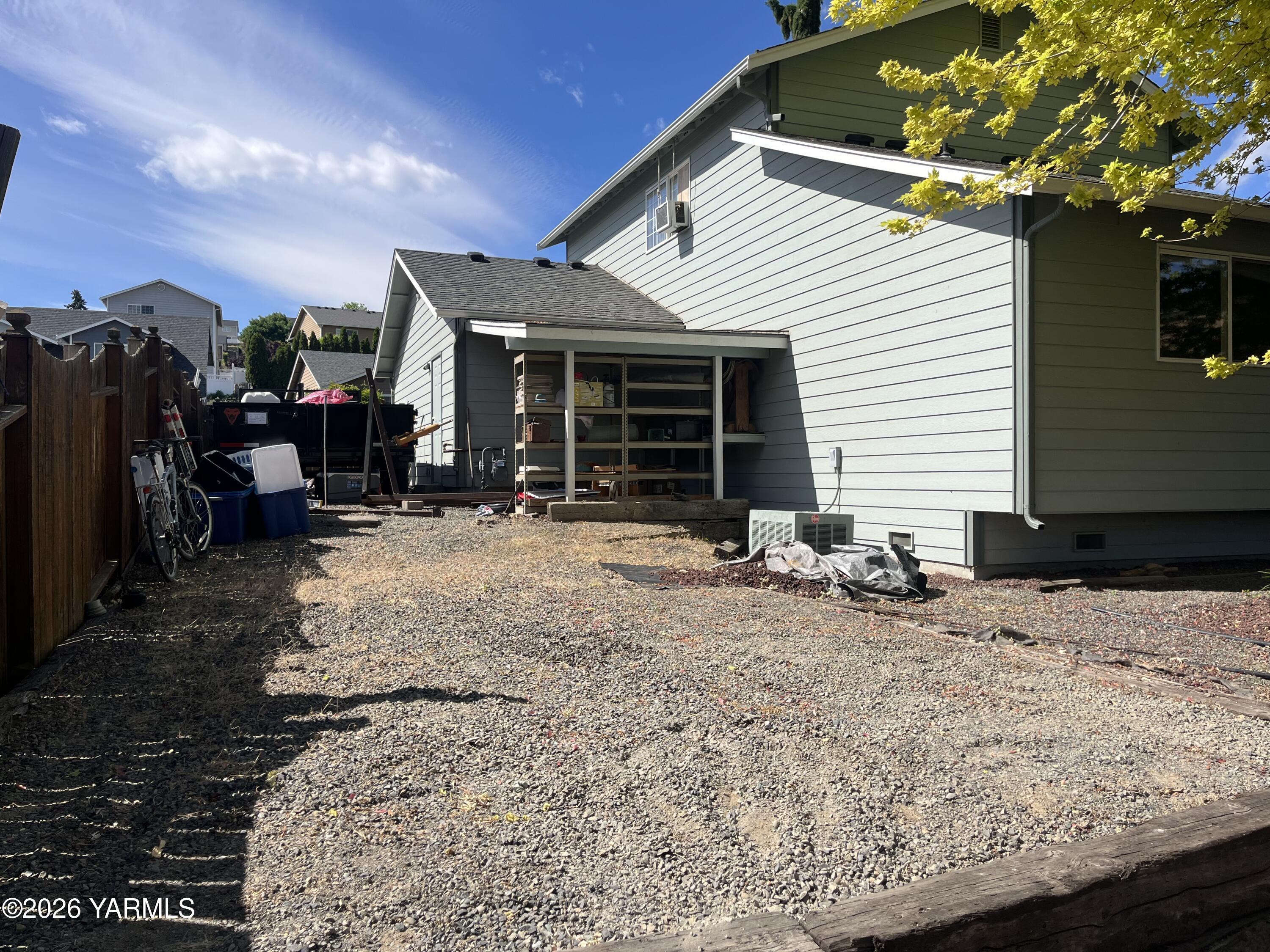 1603 W Orchard Ave