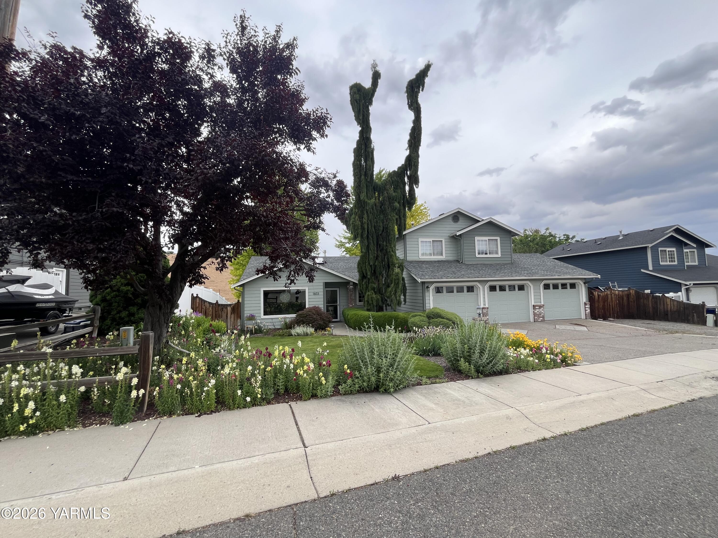 1603 W Orchard Ave