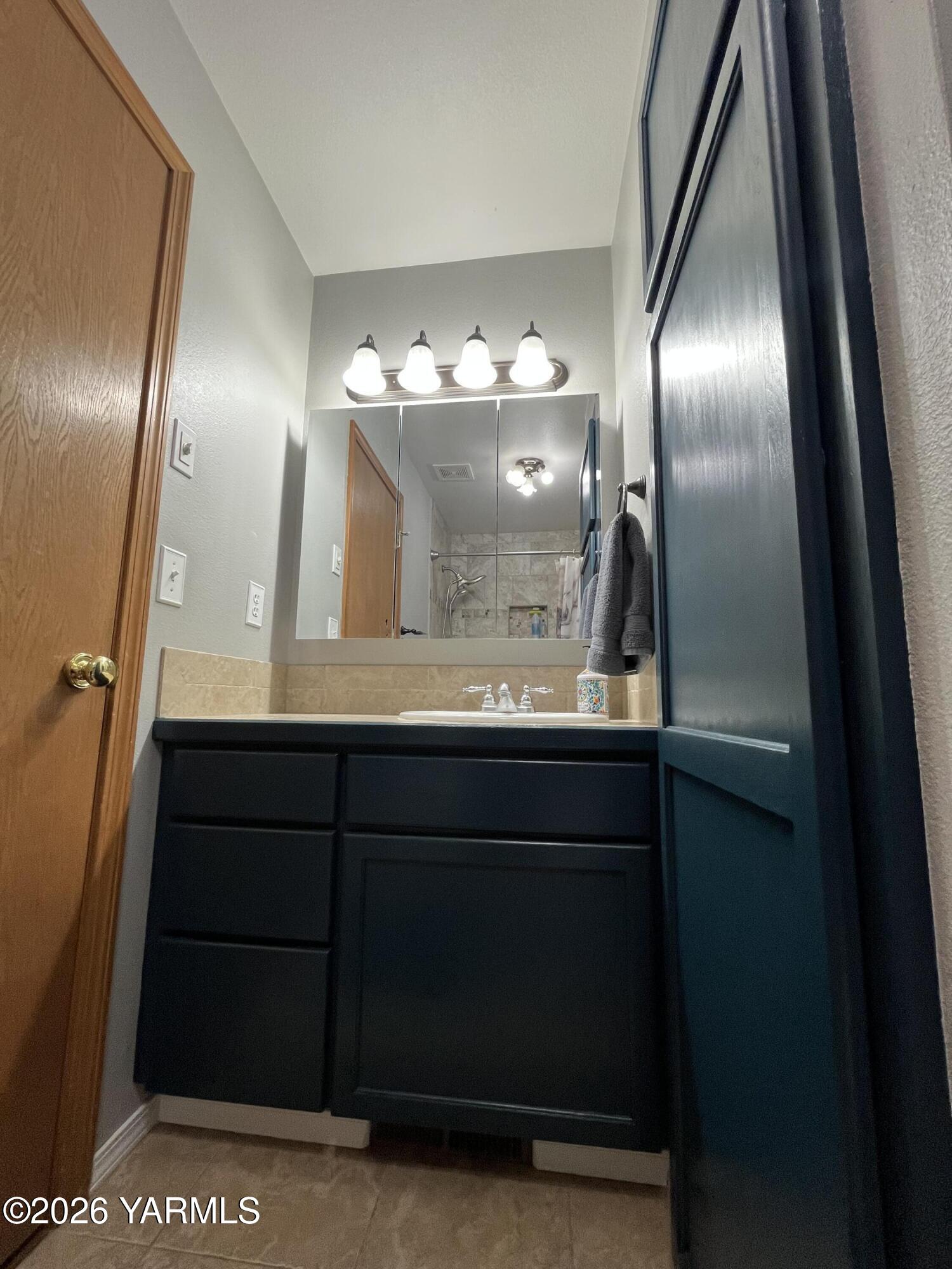 1603 W Orchard Ave