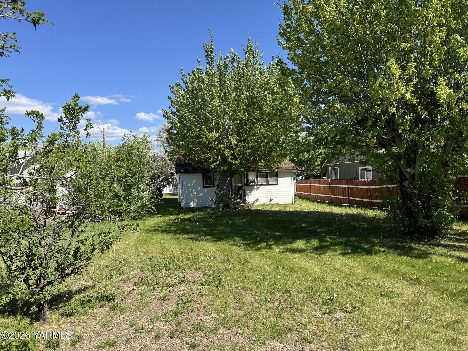 708 N 24th Ave