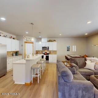 16331 Washington 410 Ave